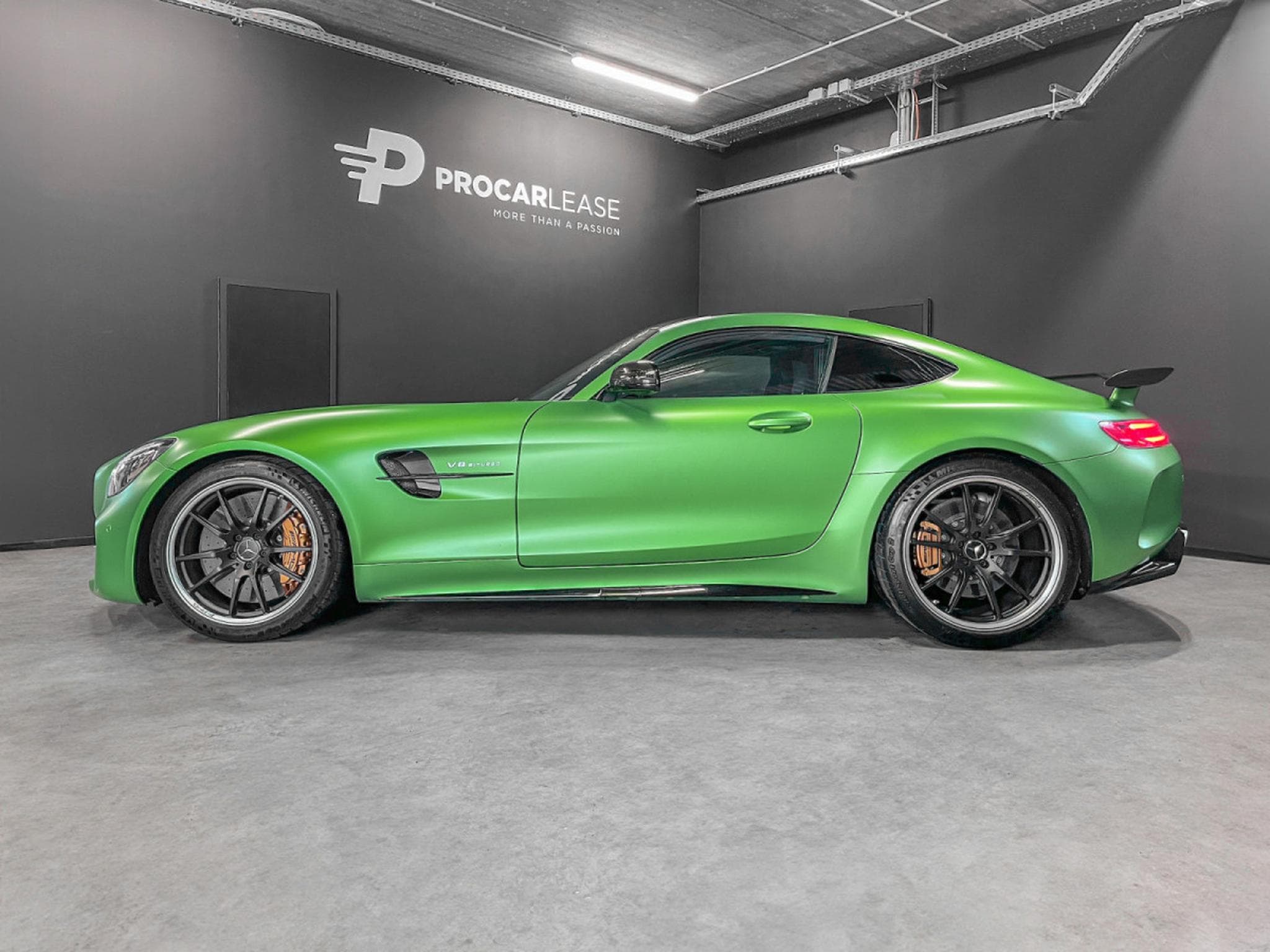 Mercedes GT R PERFECT CONDITION /NO FAP 1 HAND / KERAMIK/ BURMESTER/SERV (2017) - Foto 5