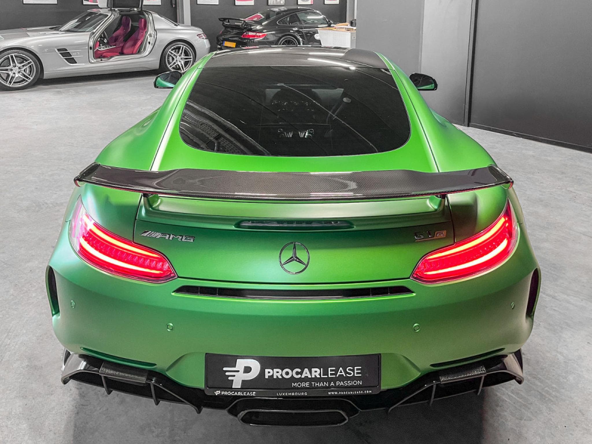 Mercedes GT R PERFECT CONDITION /NO FAP 1 HAND / KERAMIK/ BURMESTER/SERV (2017) - Foto 11