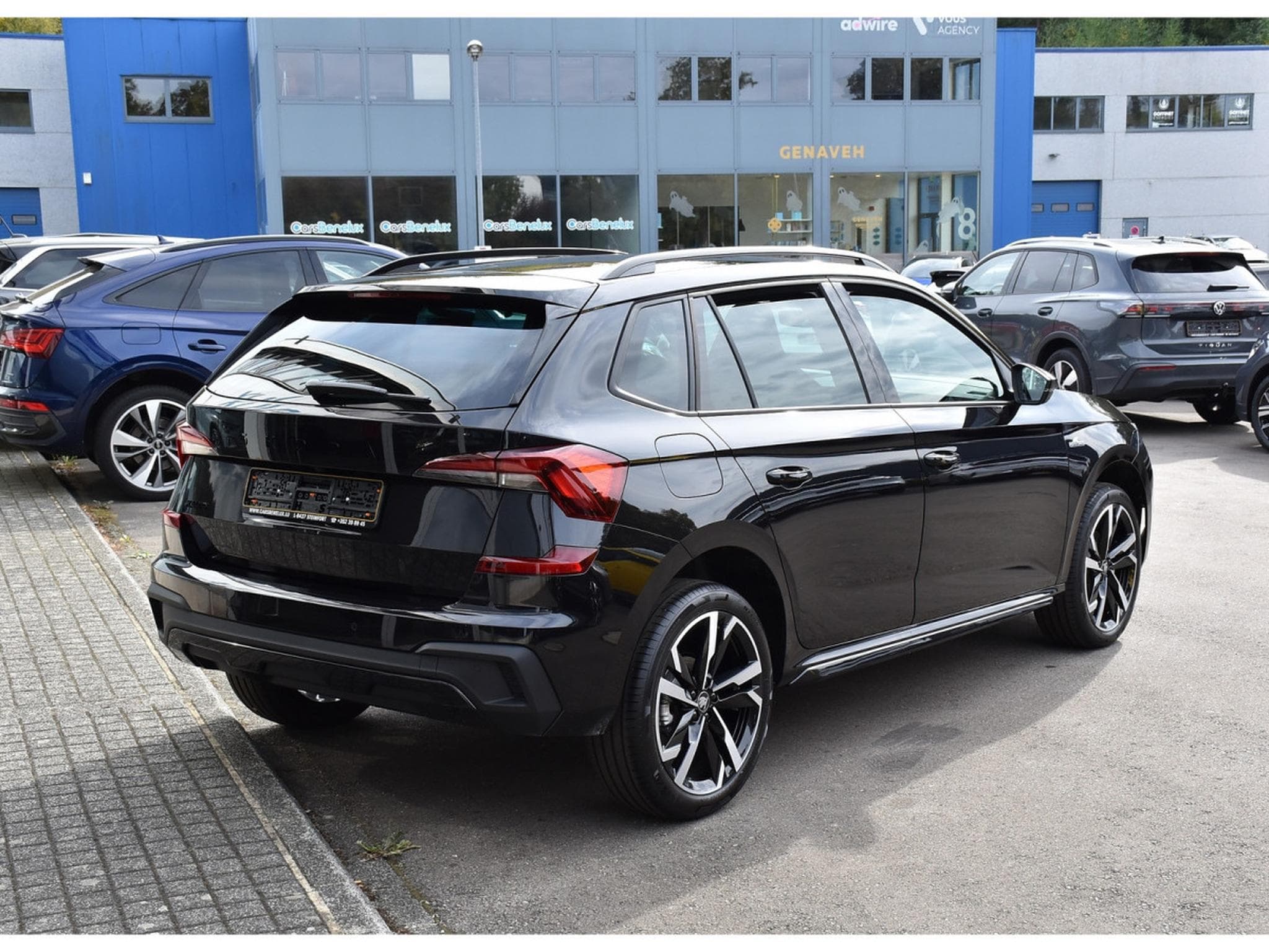 Skoda Kamiq 1.5 TSI Monte Carlo DSG PANO KESSY ATT REMORQUE NEUF (2026) - Foto 4