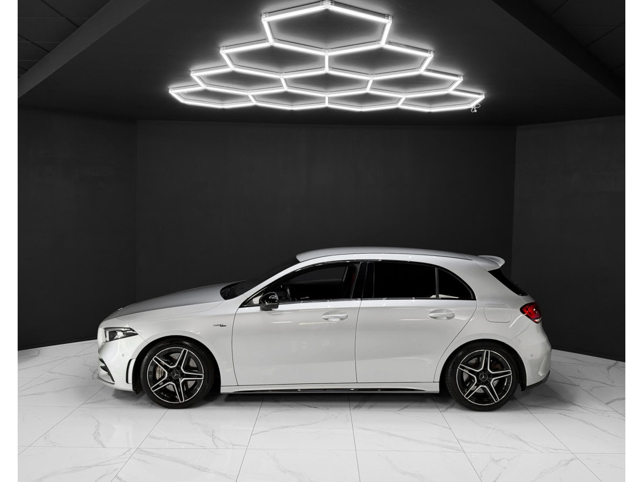 Mercedes A 35 AMG A35 AMG 4MATIC DCT 7G (2021) - Photo 2