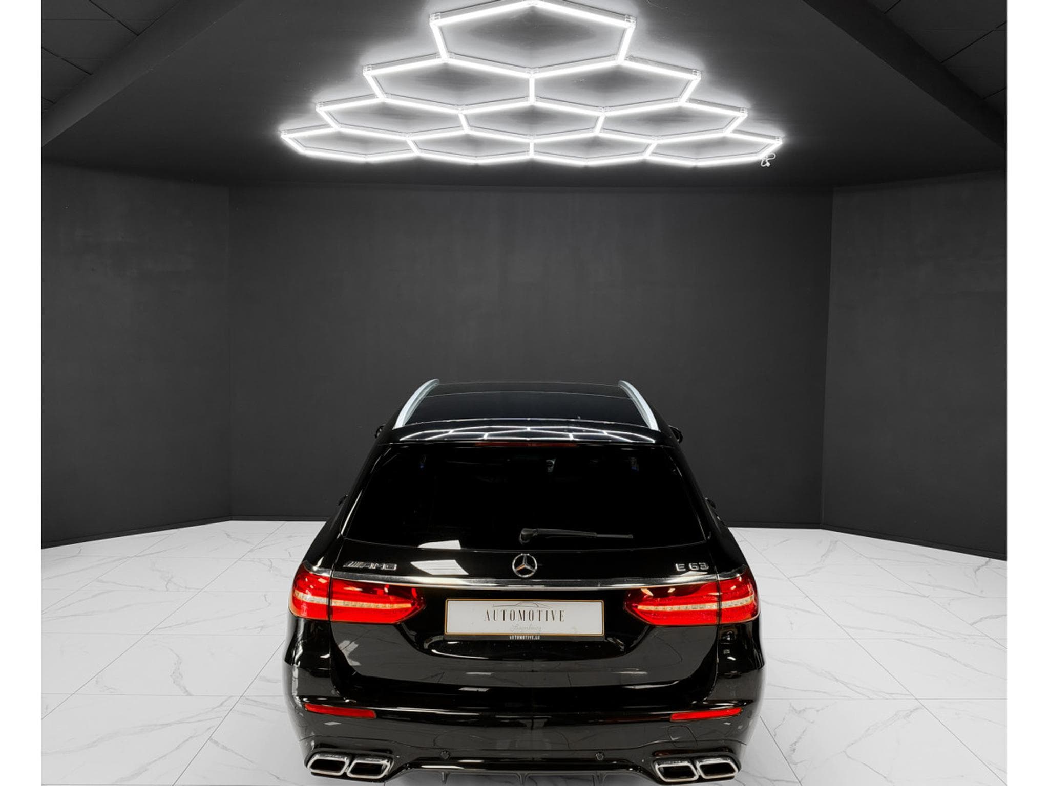 Mercedes E 63 AMG BURMESTER / MASSAGE / 360 / PANO / HEAD-UP (2019) - Photo 4
