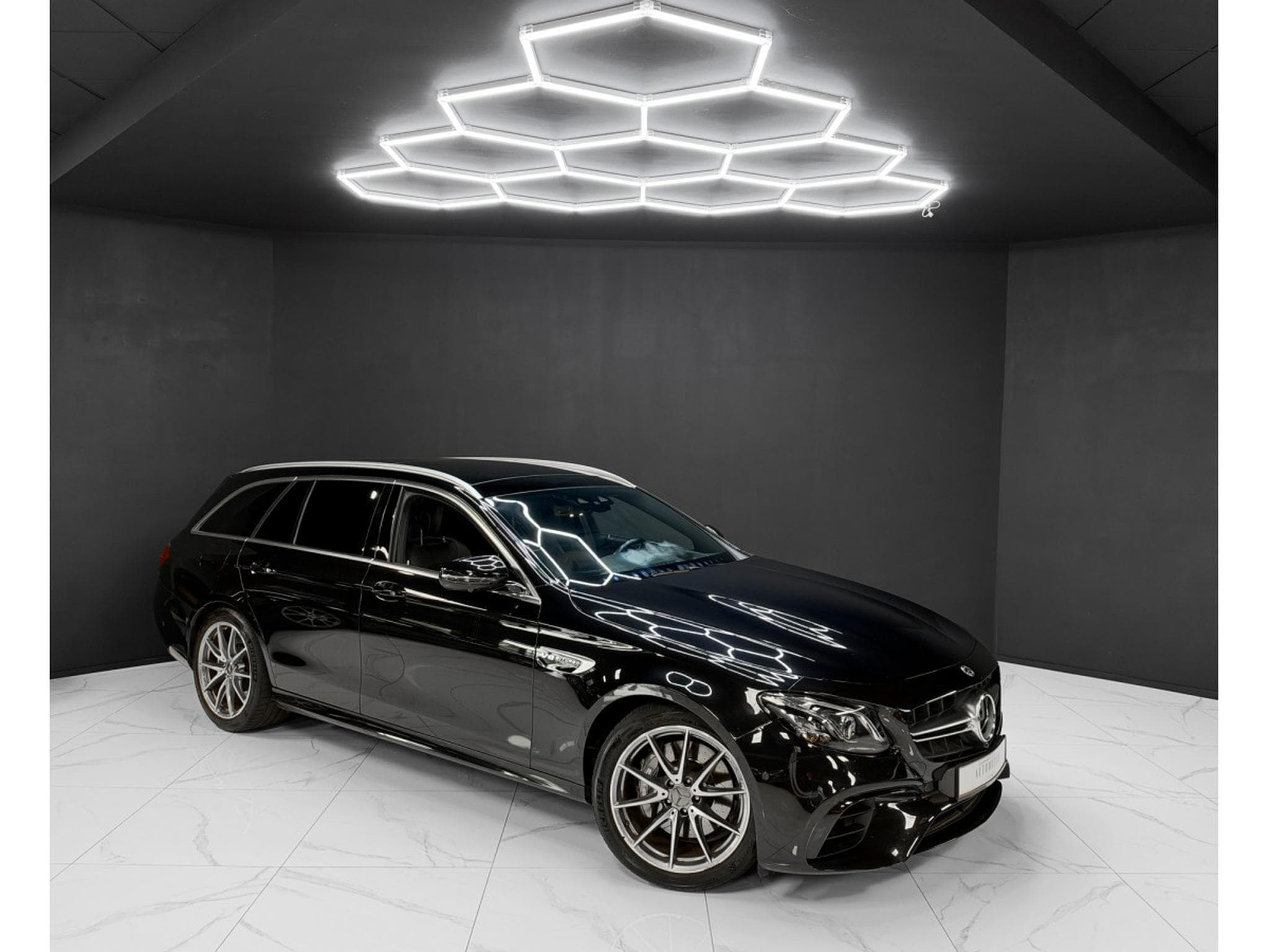 Mercedes E 63 AMG BURMESTER / MASSAGE / 360 / PANO / HEAD-UP (2019) - Photo 7