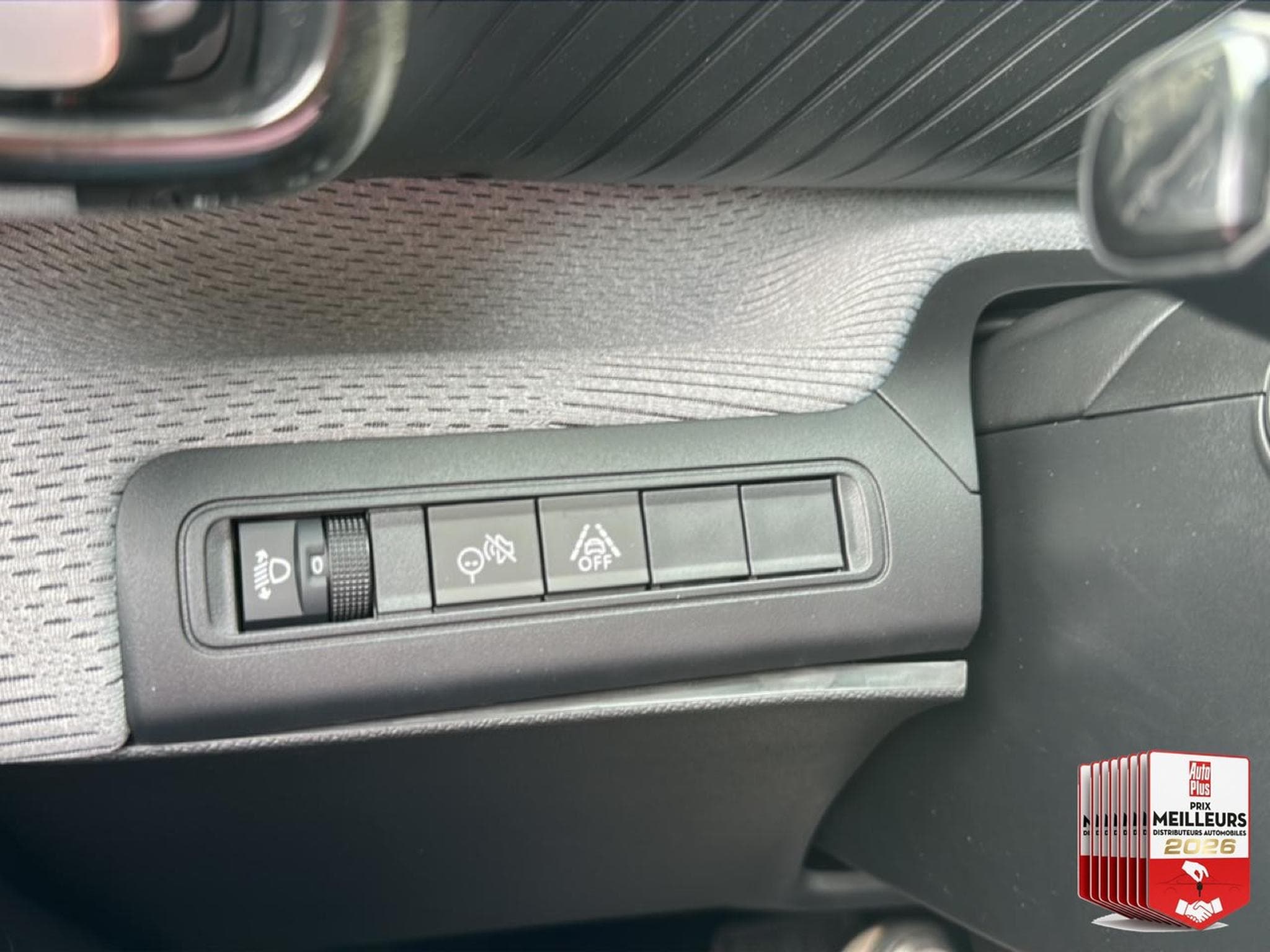 Citroen C3 AIRCROSS 1.2 HYBRIDE 145 MAX E-DCS6 (2026) - Photo 23