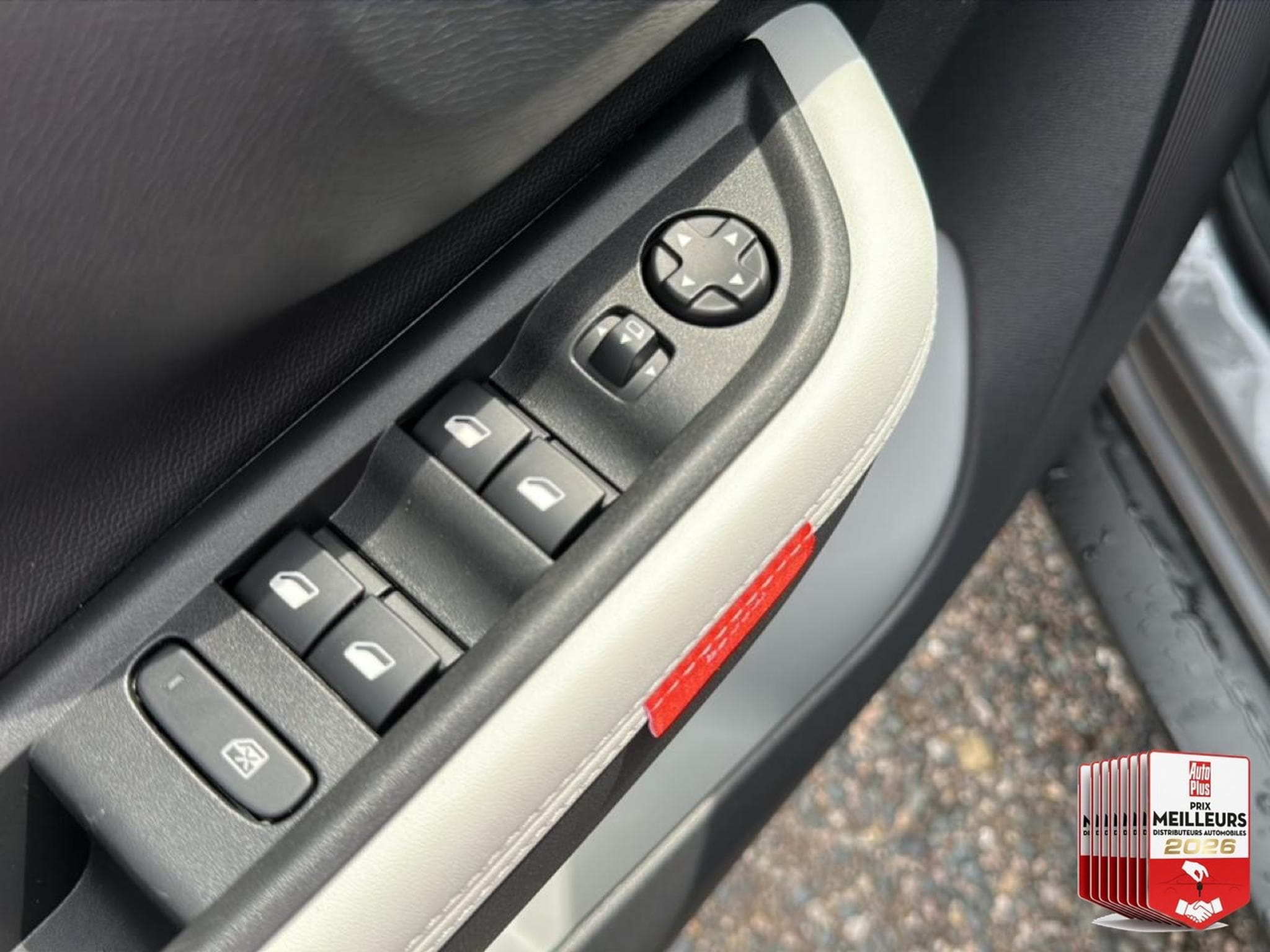 Citroen C3 AIRCROSS 1.2 HYBRIDE 145 MAX E-DCS6 (2026) - Photo 16