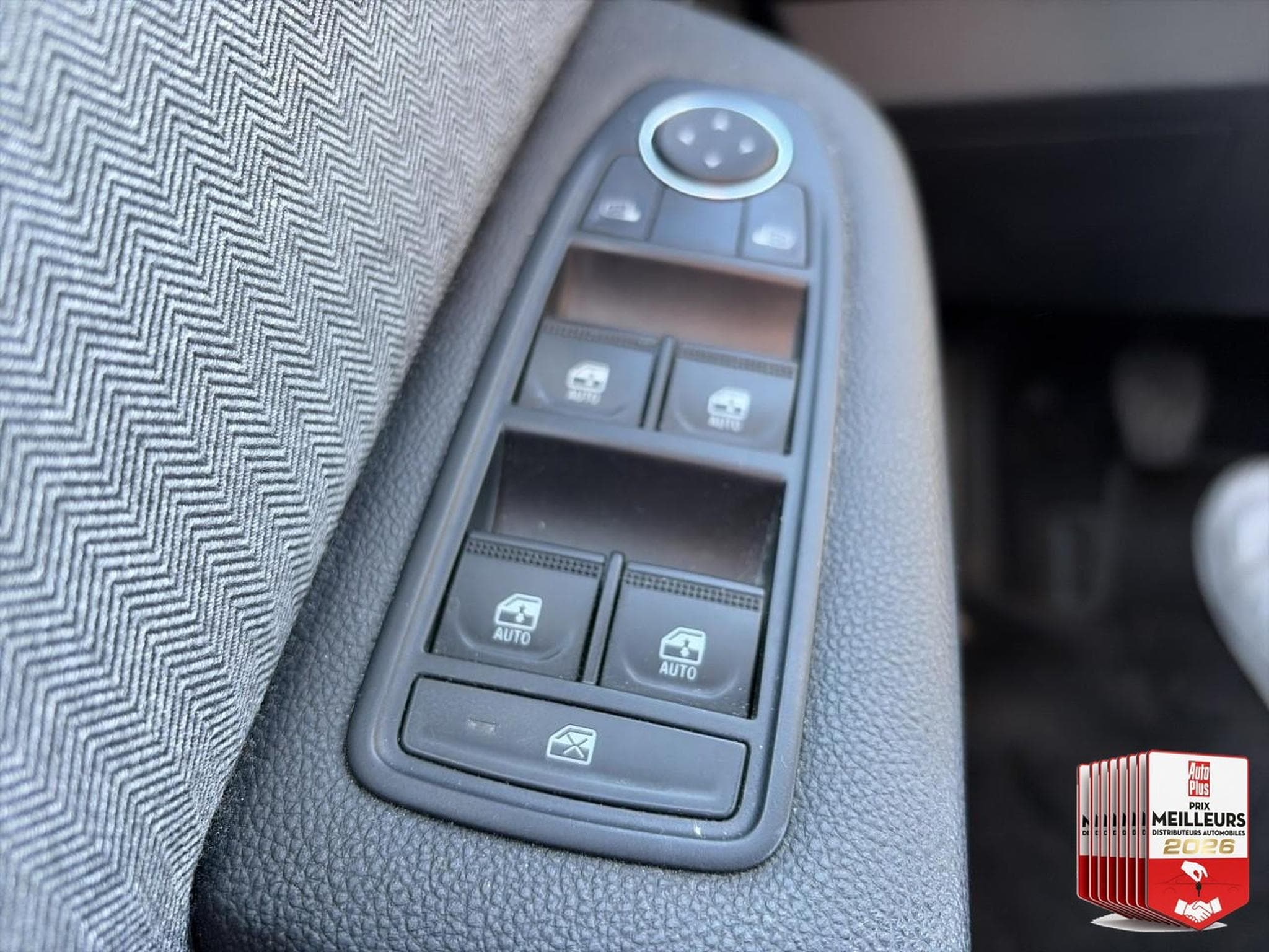 Renault Clio 1.0 TCE 90 LUTECIA (2022) - Photo 11