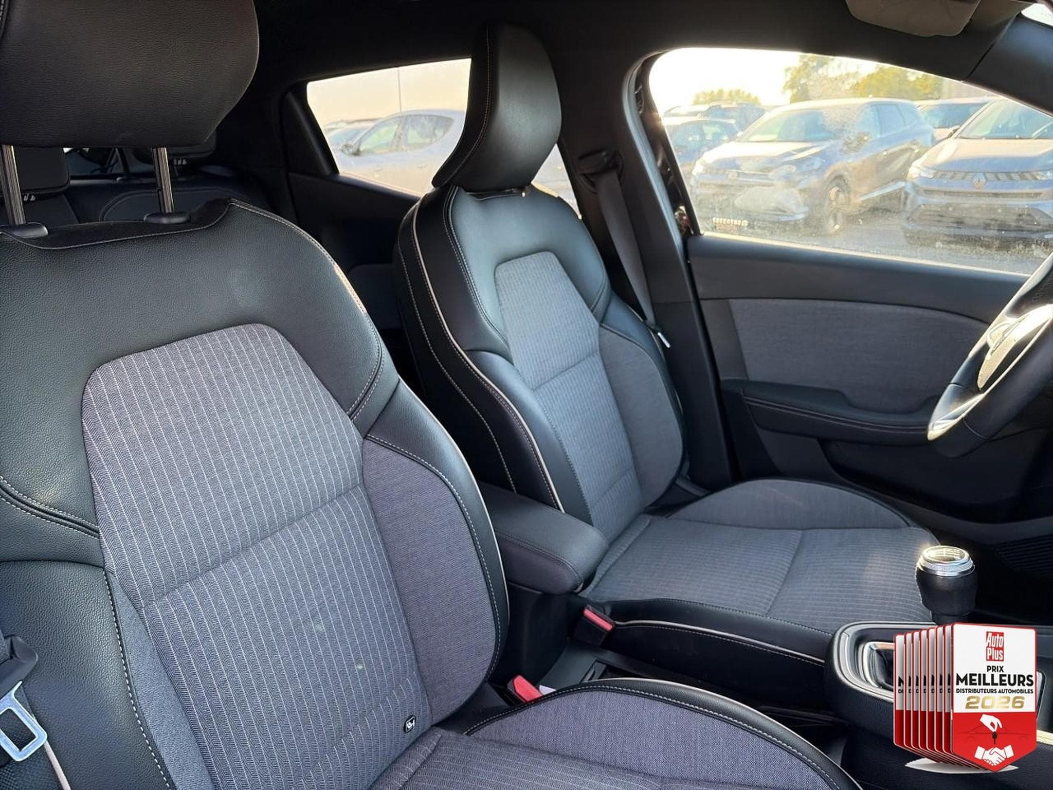 Renault Clio 1.0 TCE 90 LUTECIA (2022) - Photo 30