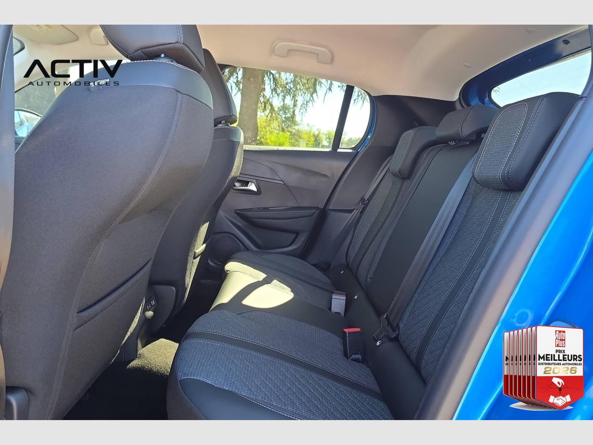 Peugeot 208 Hybrid 110 ch e-DCS6 Allure (2025) - Photo 21