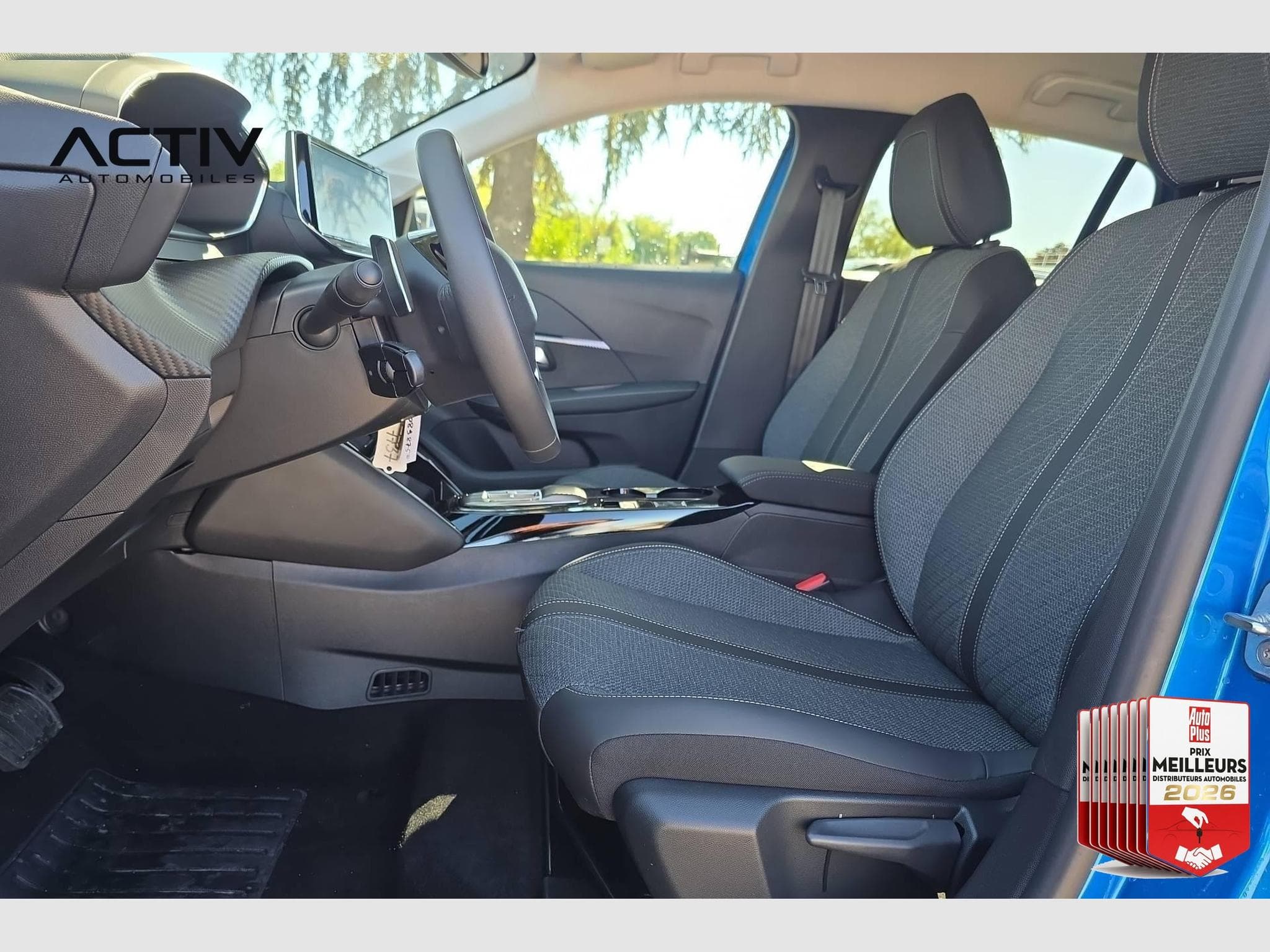 Peugeot 208 Hybrid 110 ch e-DCS6 Allure (2025) - Photo 22