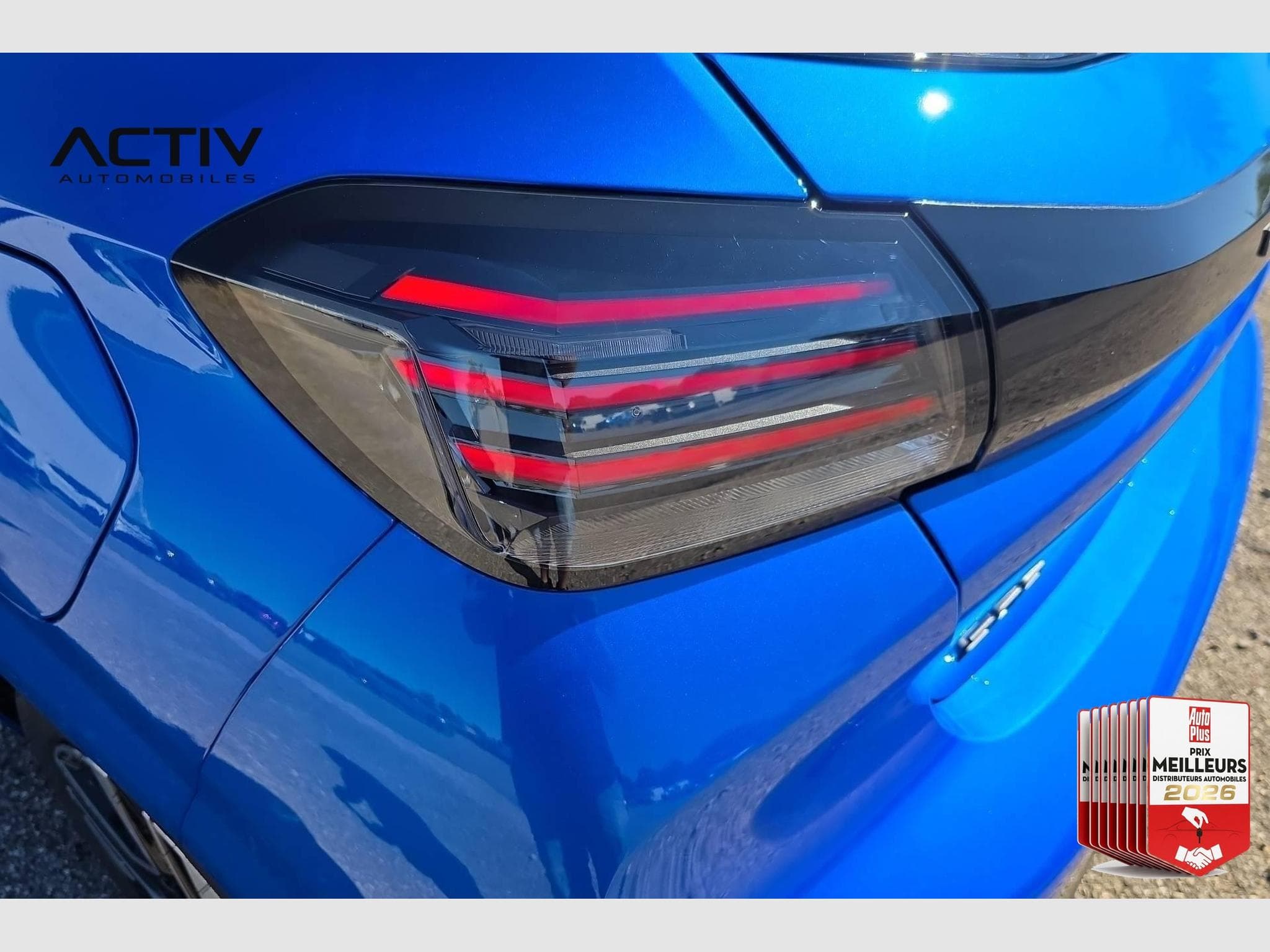 Peugeot 208 Hybrid 110 ch e-DCS6 Allure (2025) - Photo 23