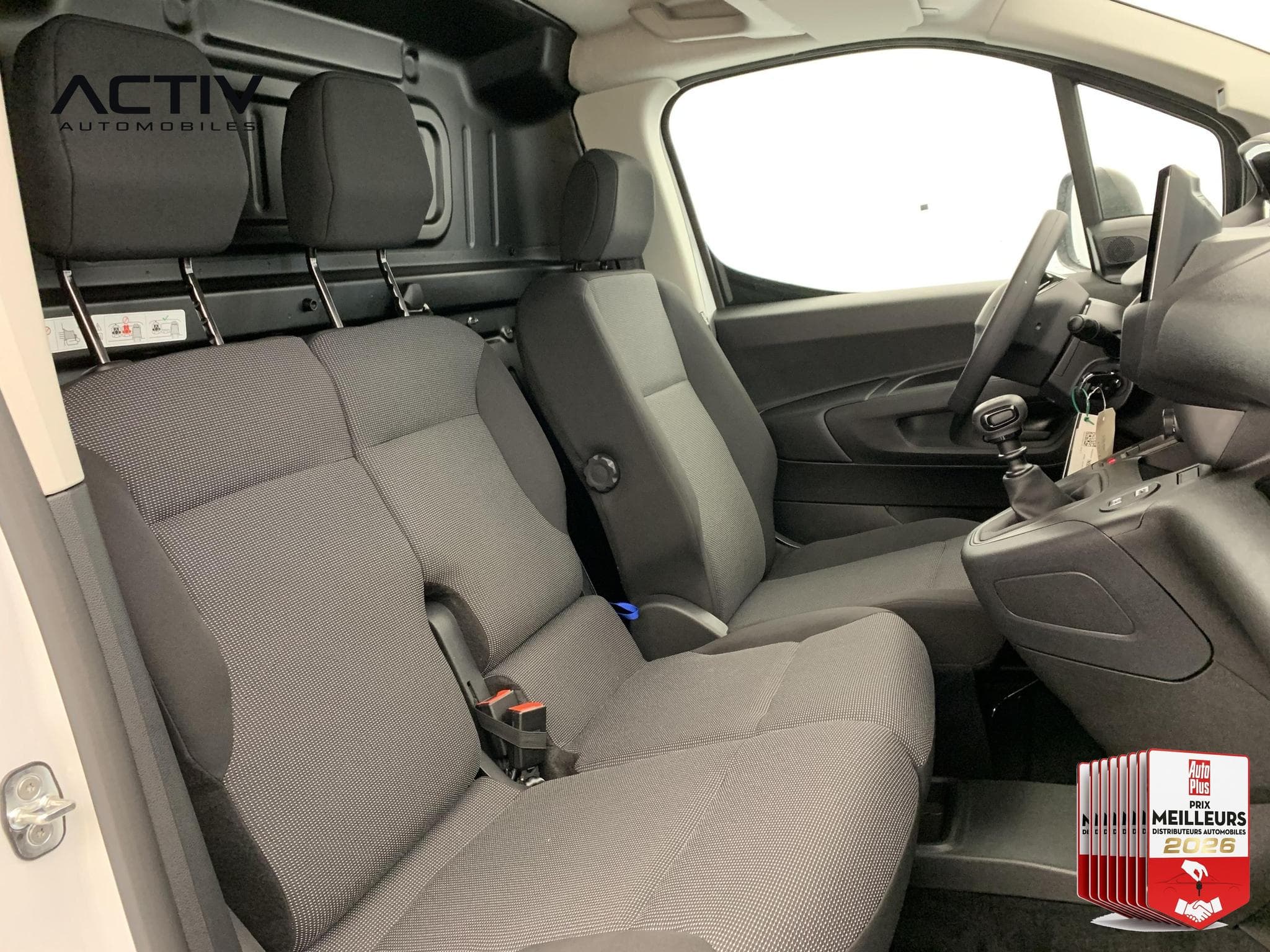 Peugeot Partner PARTNER FGN DIESEL 100 CH M MANUELLE (2026) - Photo 9