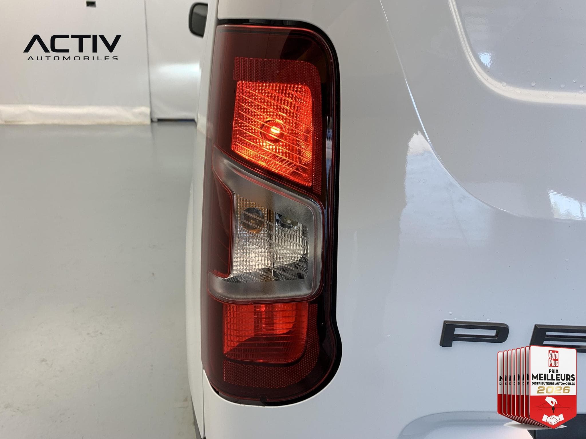 Peugeot Partner PARTNER FGN DIESEL 100 CH M MANUELLE (2026) - Photo 11