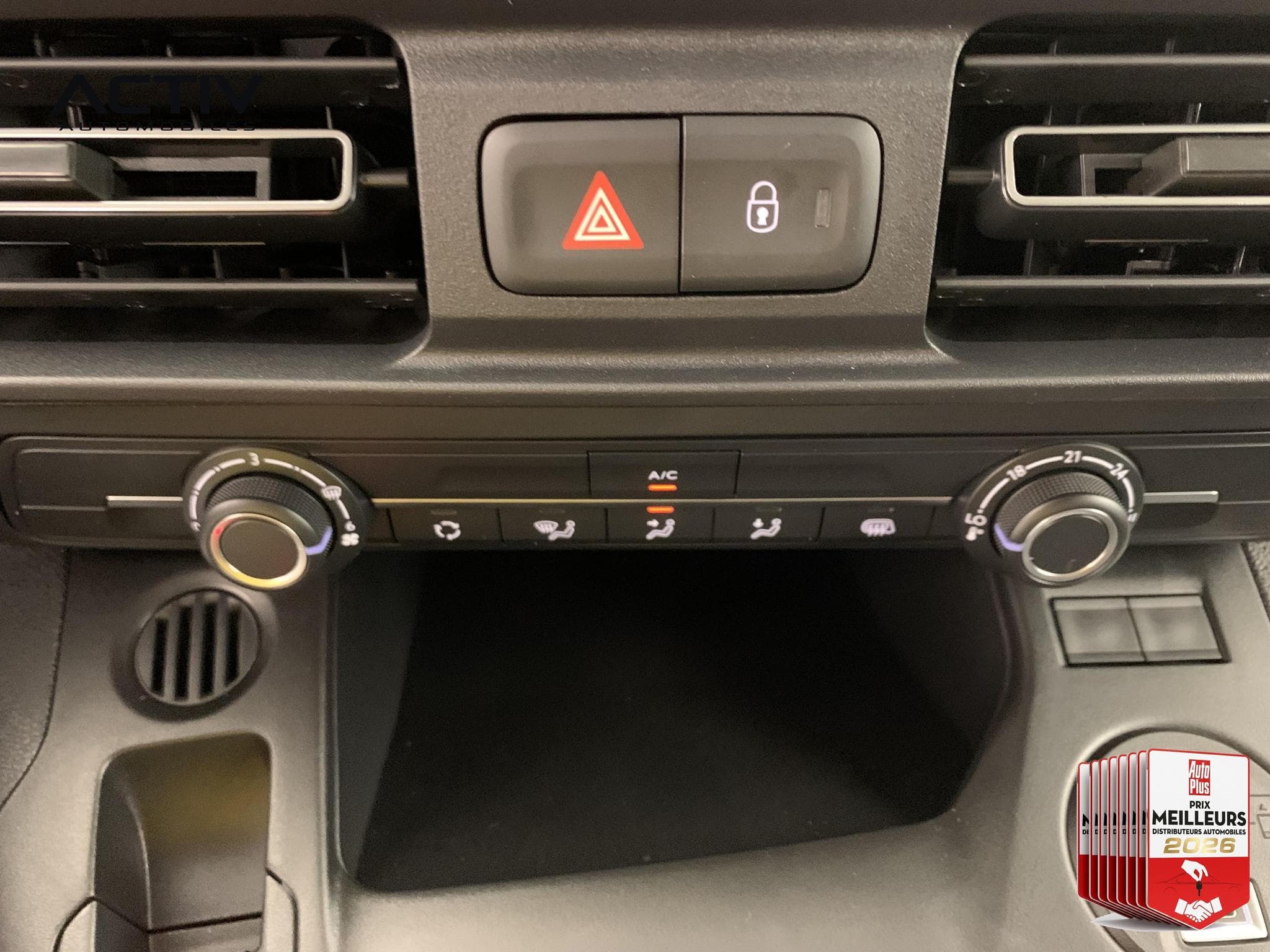 Peugeot Partner PARTNER FGN DIESEL 100 CH M MANUELLE (2026) - Photo 19