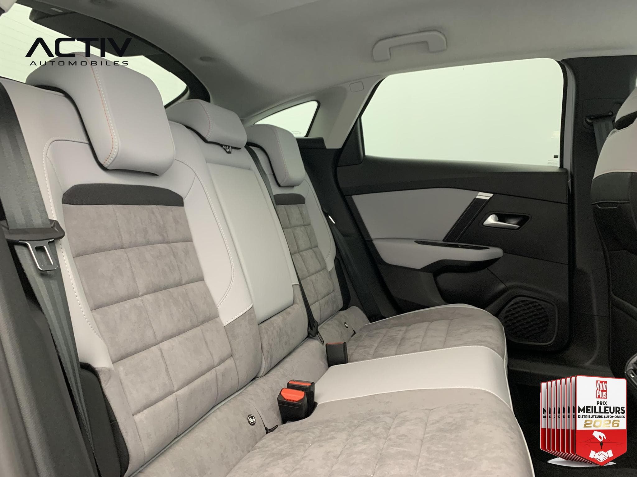 Citroën C4 PureTech 130 EAT8 Max (2025) - Photo 10