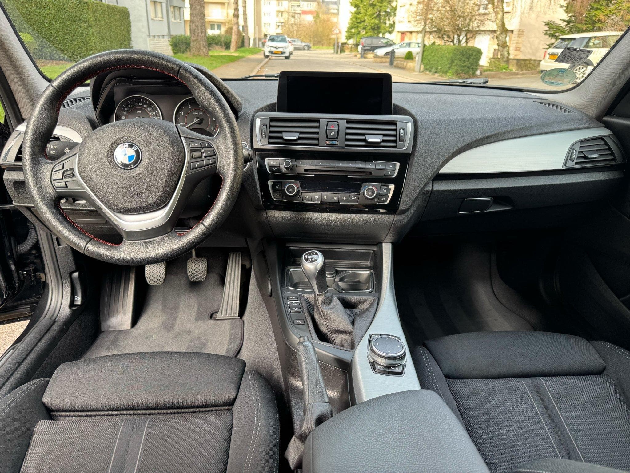 BMW 120 120d Sport Line NaviProf 17" LED PDC (2016) - Photo 5