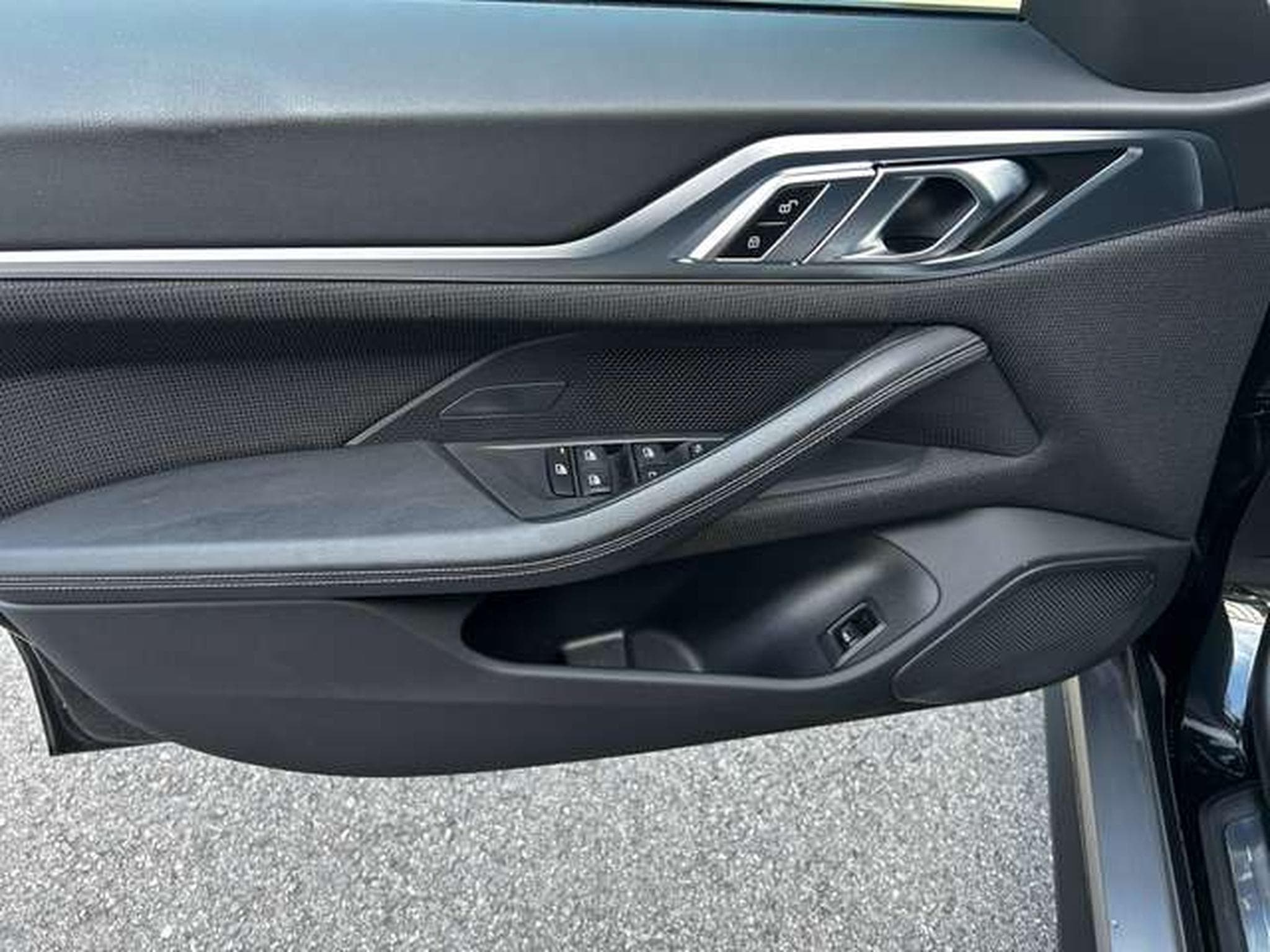 BMW i4 GRAN COUPE eDRIVE40 ELECTRIQUE 340 cv (2023) - Photo 4