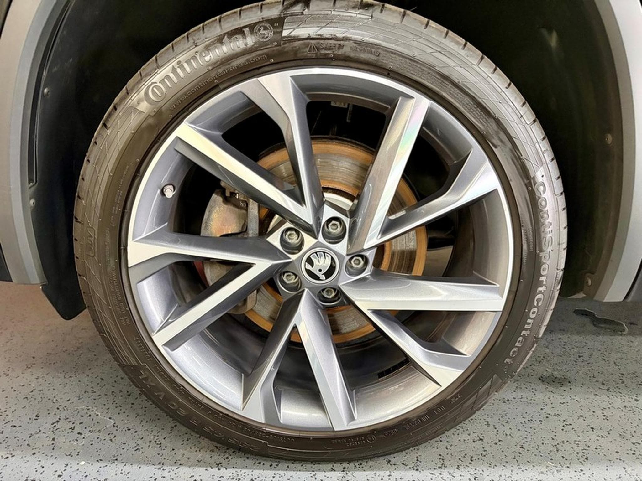 Skoda Kodiaq Kodiaq 2.0 TDi 200cv Auto 4X4 SPORT-LINE (7 Places) (2023) - Foto 3