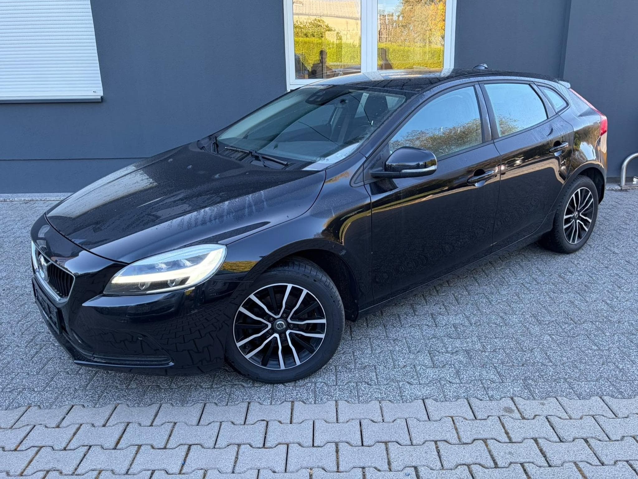Volvo V40 Business 2.0 D 122cv (2019) - Foto 1