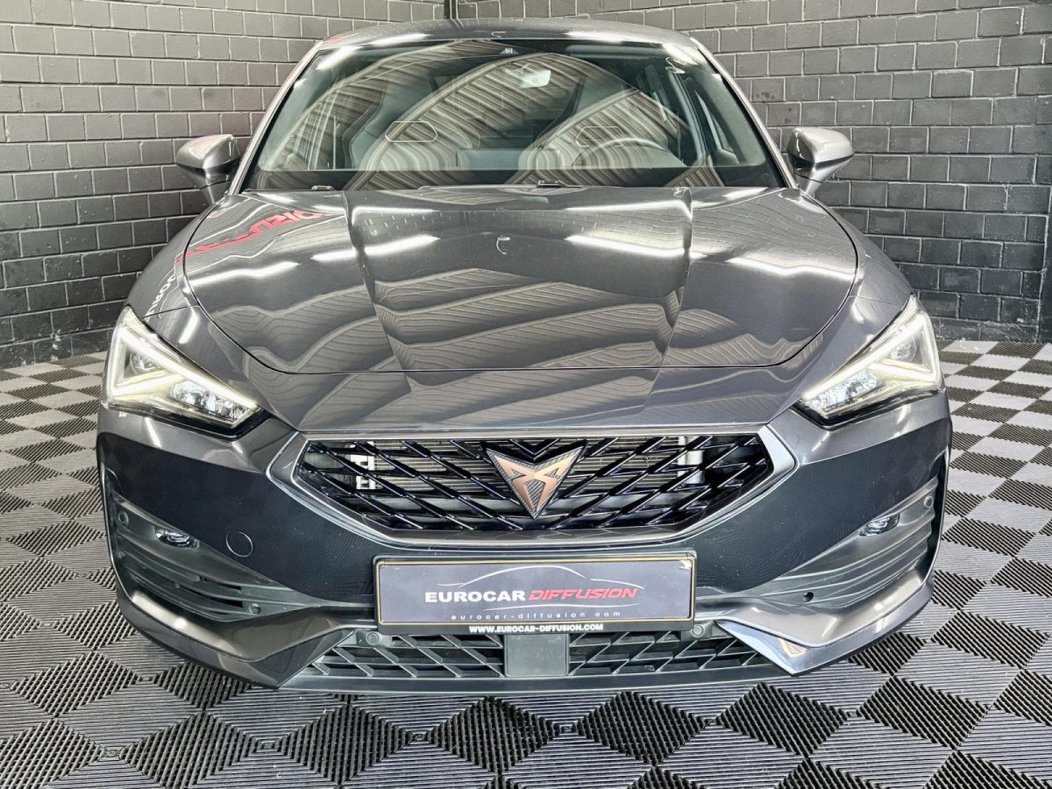 Cupra Leon VZ 2.0 TSI 300CV *DCC* CAM* SIEGES CHAUFF* (2024) - Foto 2