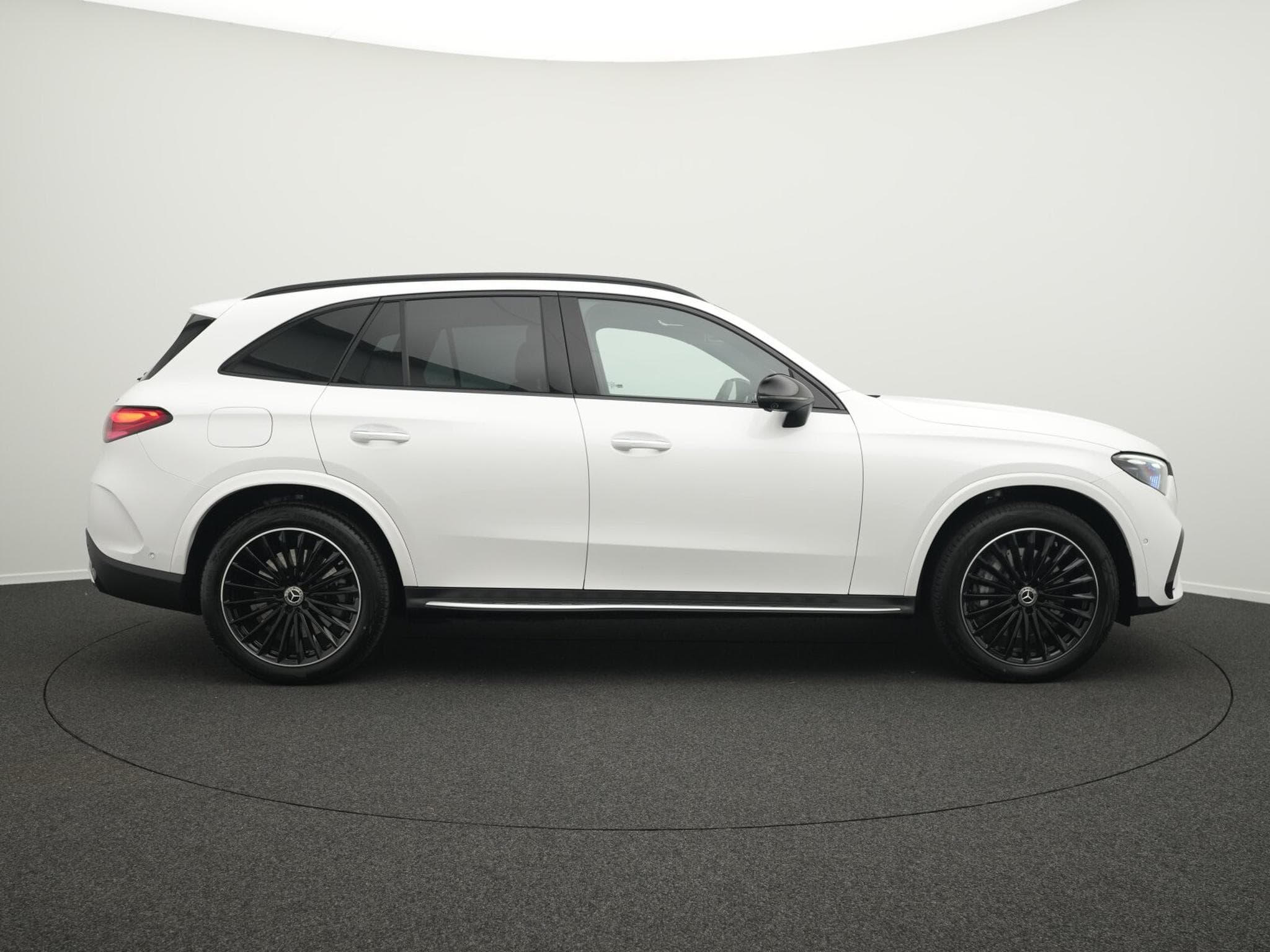 Mercedes GLC 450 d 4MATIC Pano+Night+360°+Burm (2025) - Foto 5