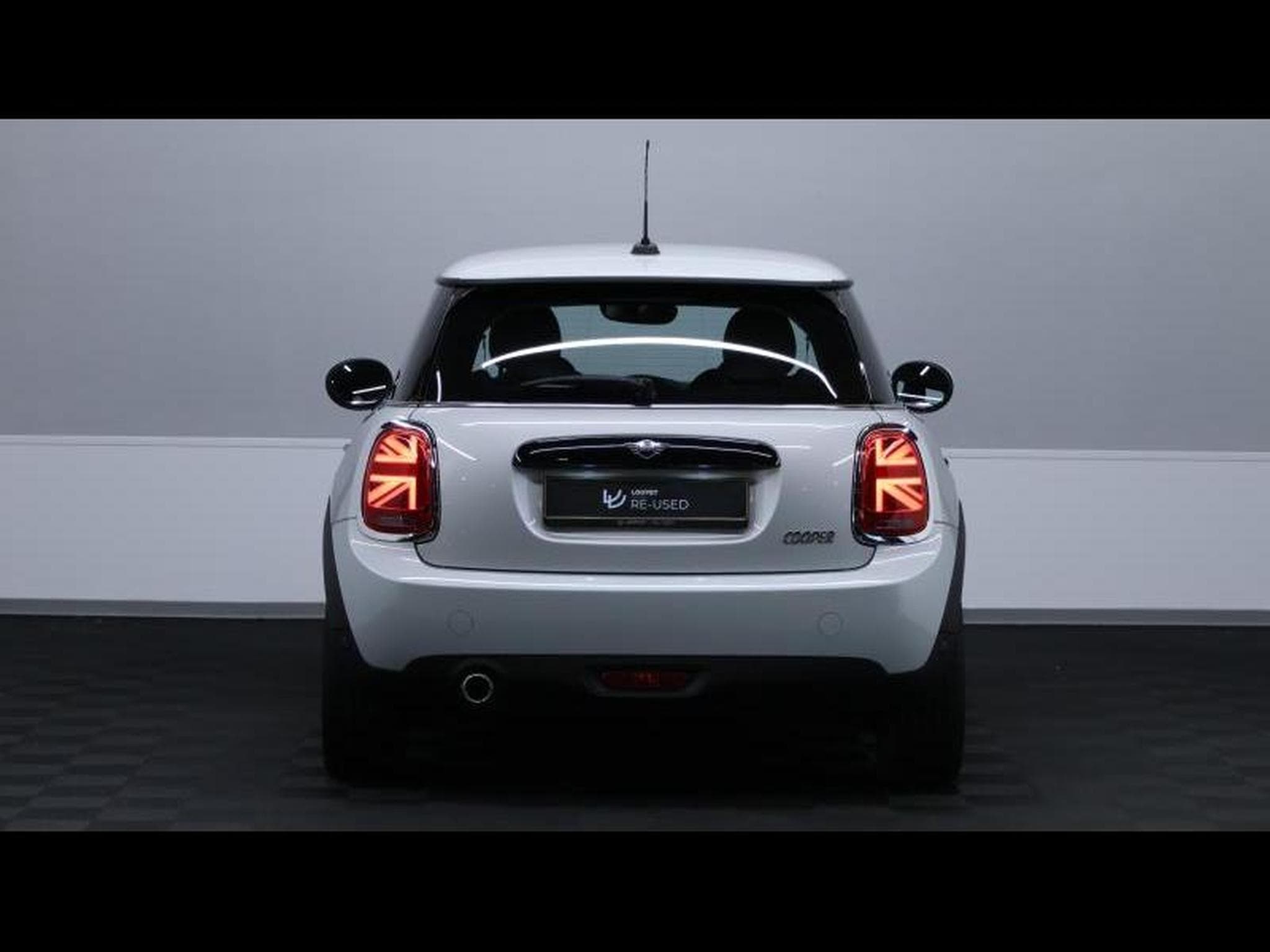 MINI Cooper 1.5 136 steptronic hatch 3portes (2021) - Photo 6