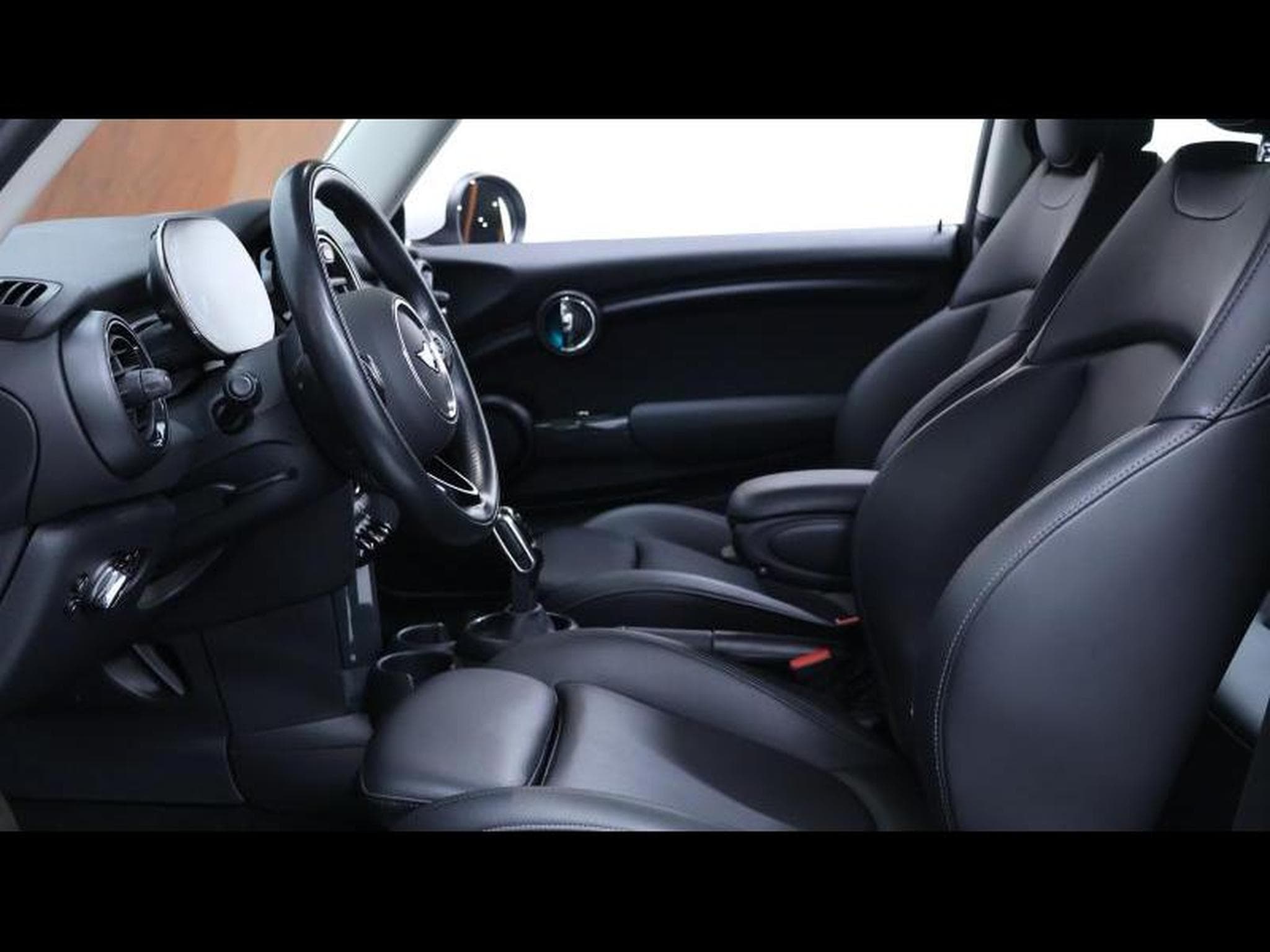 MINI Cooper 1.5 136 steptronic hatch 3portes (2021) - Photo 15