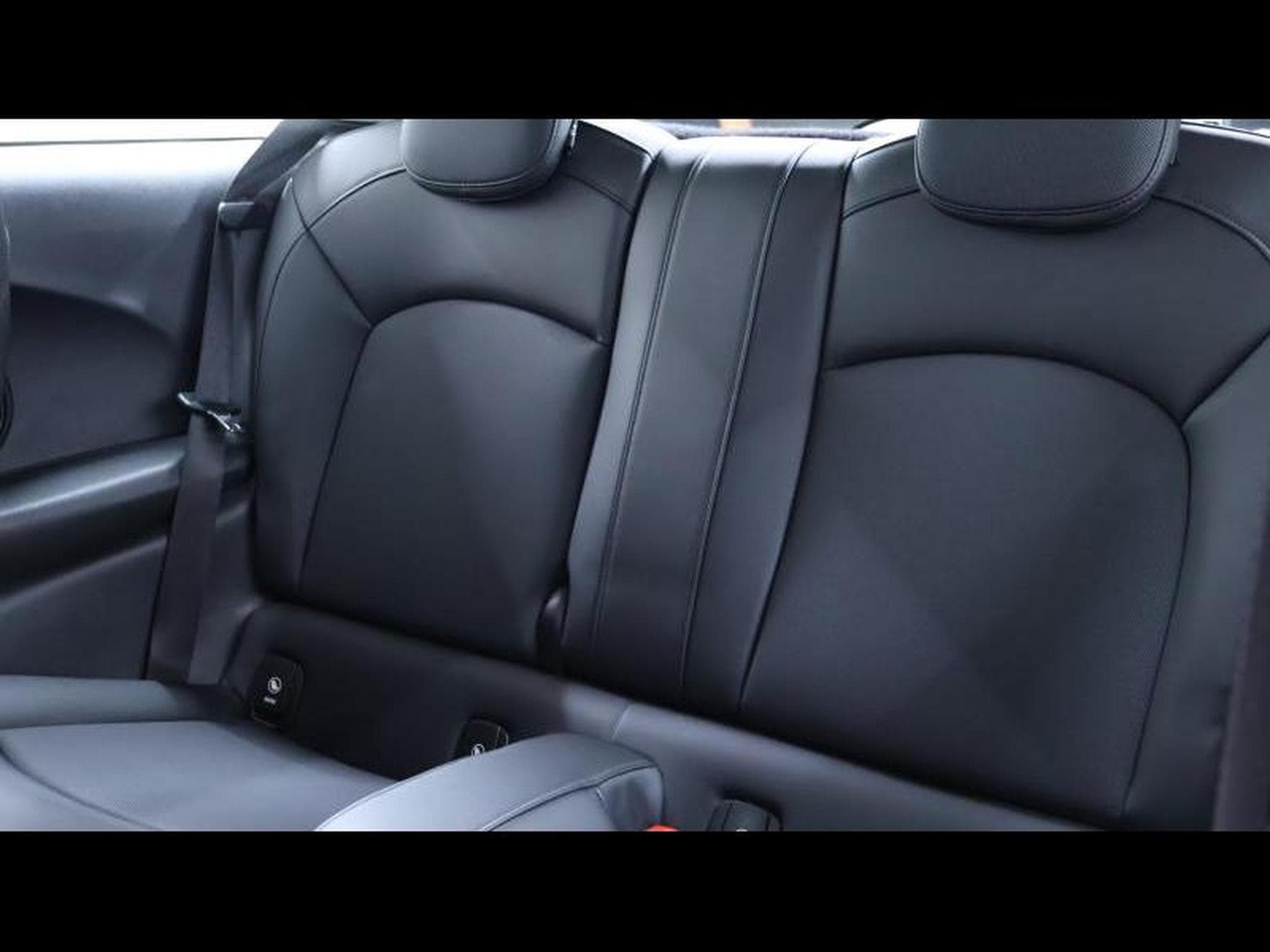 MINI Cooper 1.5 136 steptronic hatch 3portes (2021) - Photo 17