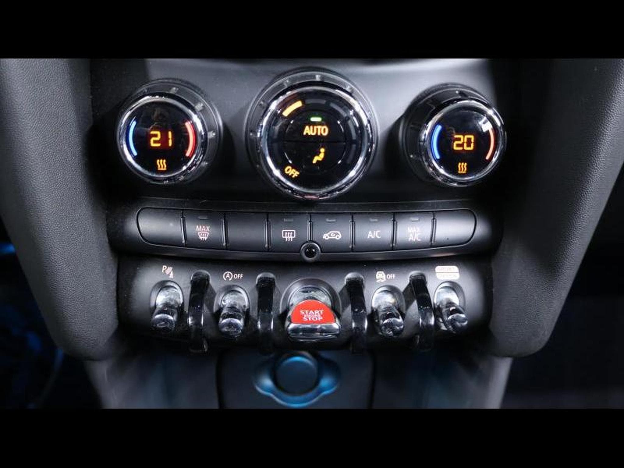 MINI Cooper 1.5 136 steptronic hatch 3portes (2021) - Photo 26
