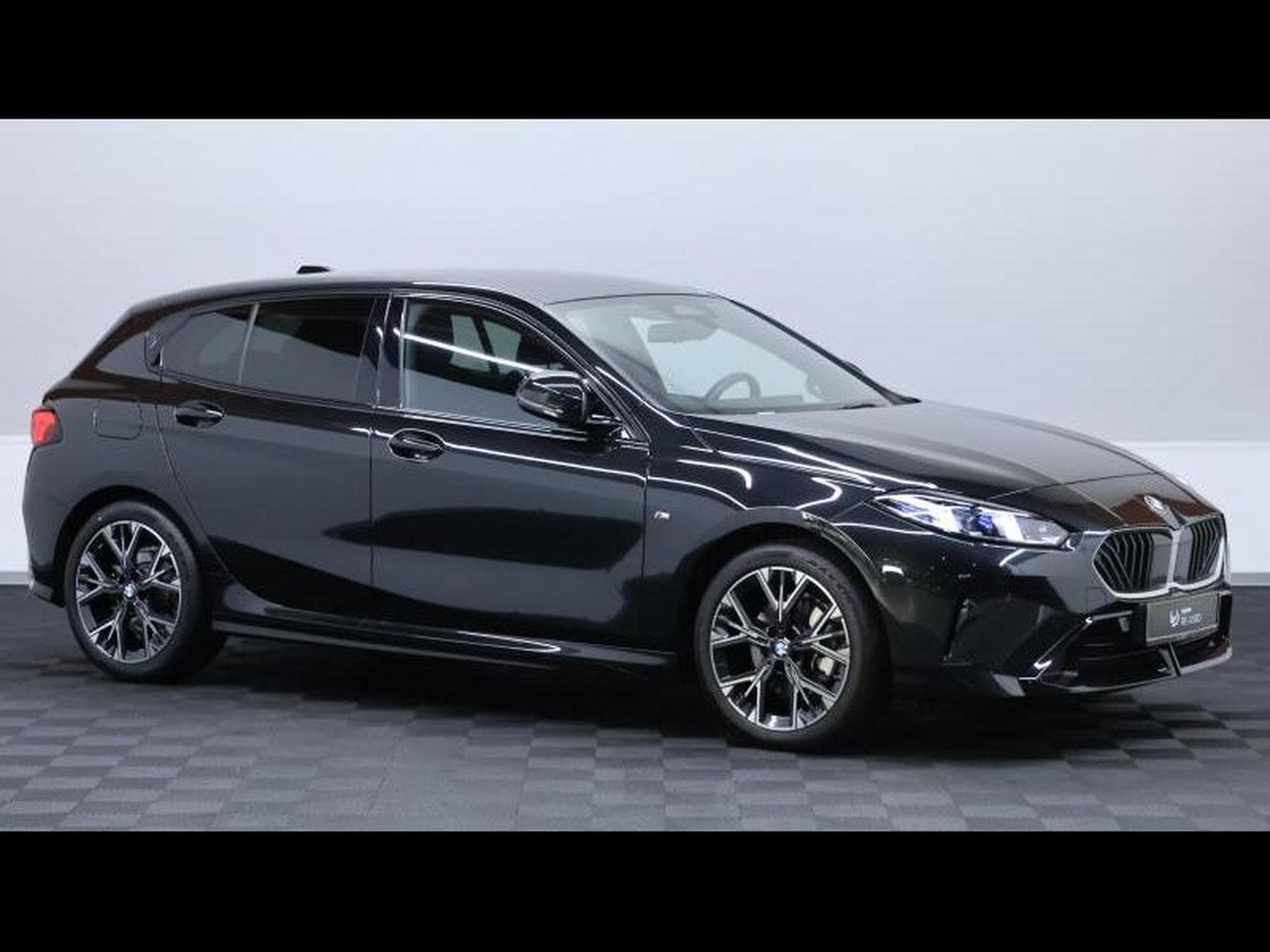 BMW 120 i hatch M SPORT PRO Steptronic (2024) - Foto 3