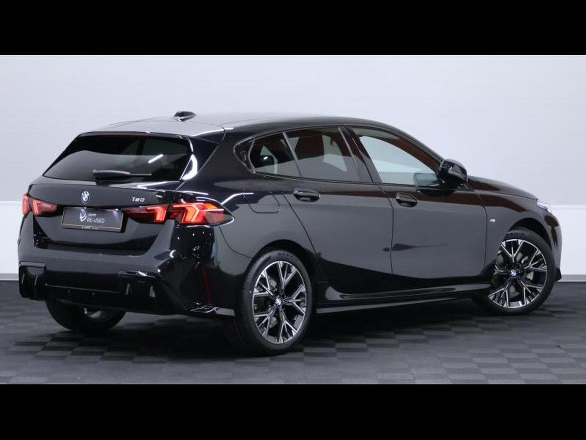 BMW 120 i hatch M SPORT PRO Steptronic (2024) - Foto 5