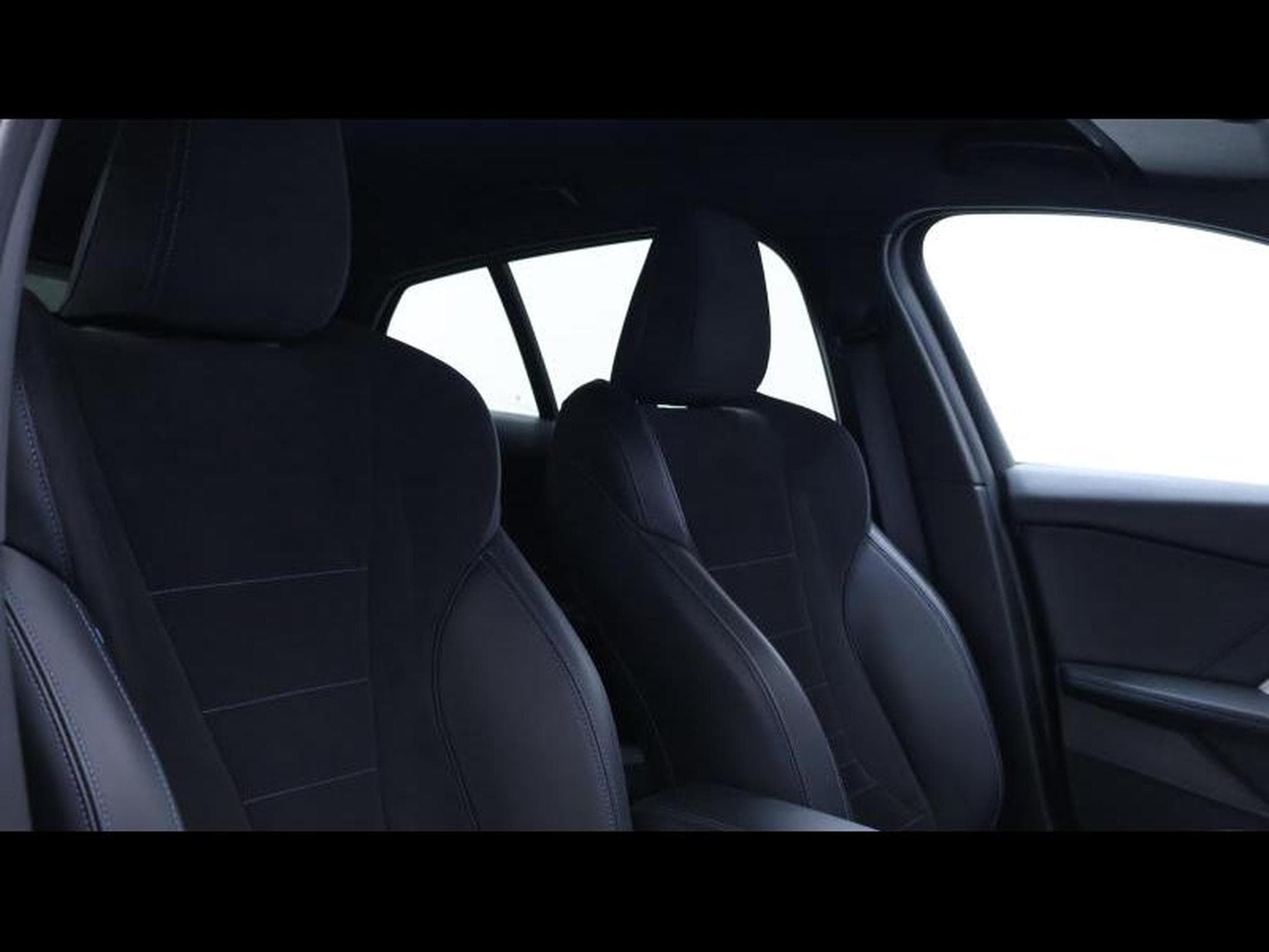BMW 120 i hatch M SPORT PRO Steptronic (2024) - Foto 13