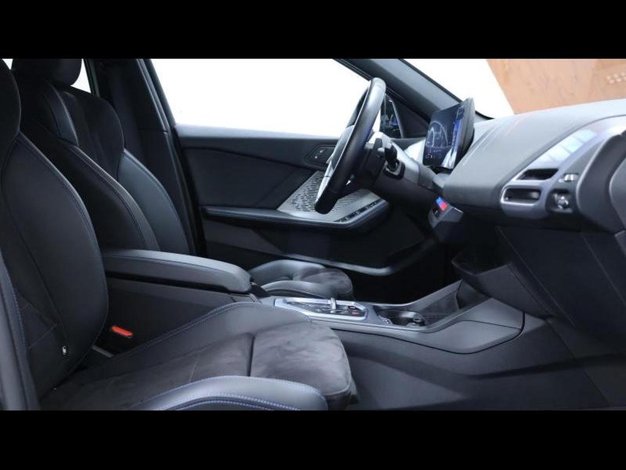 BMW 120 i hatch M SPORT PRO Steptronic (2024) - Foto 12