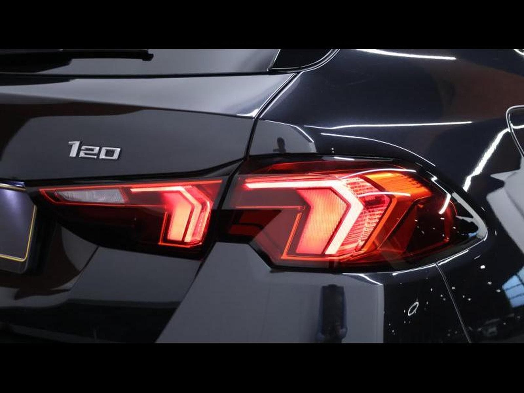 BMW 120 i hatch M SPORT PRO Steptronic (2024) - Foto 10