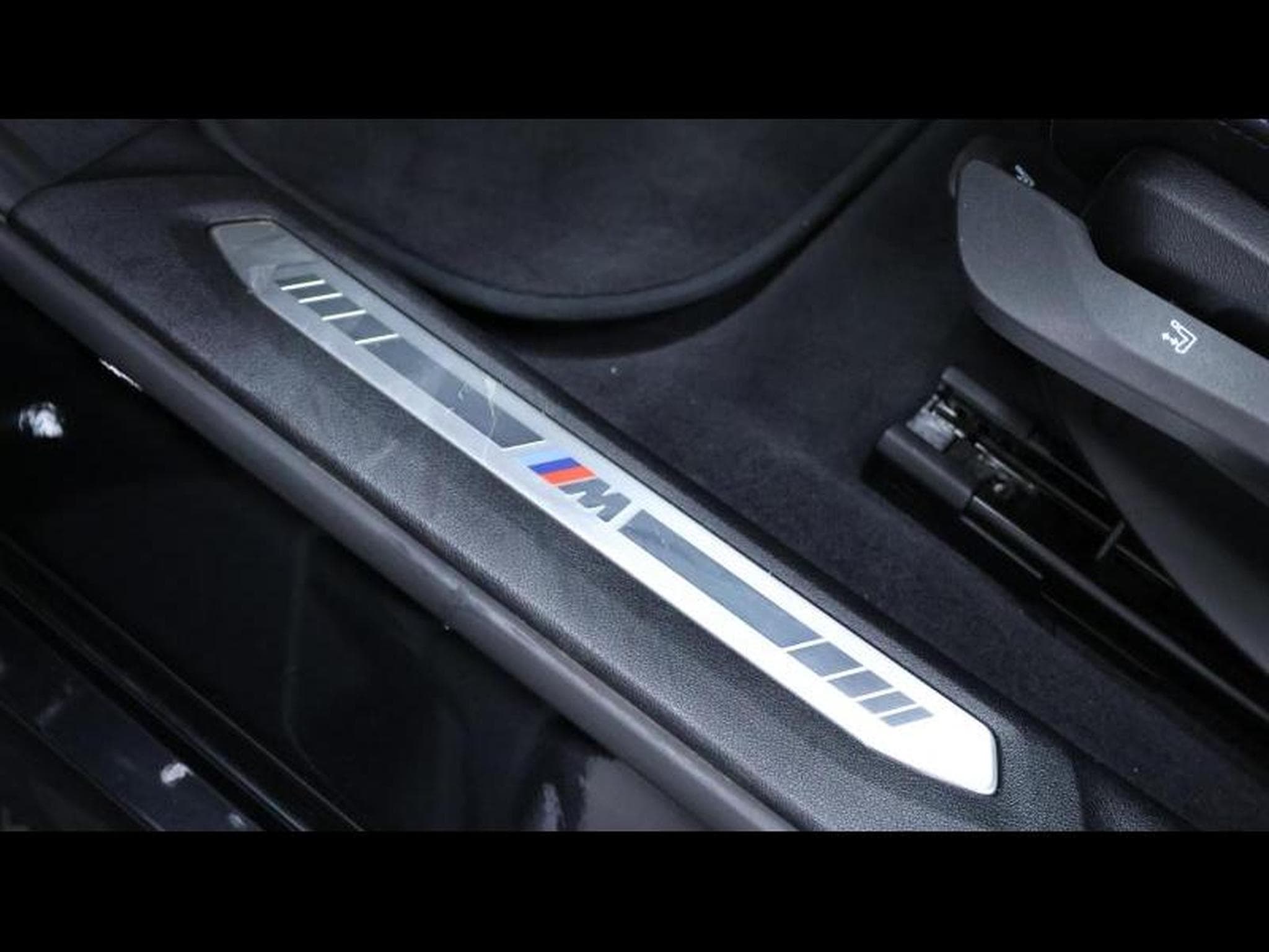BMW 120 i hatch M SPORT PRO Steptronic (2024) - Foto 34