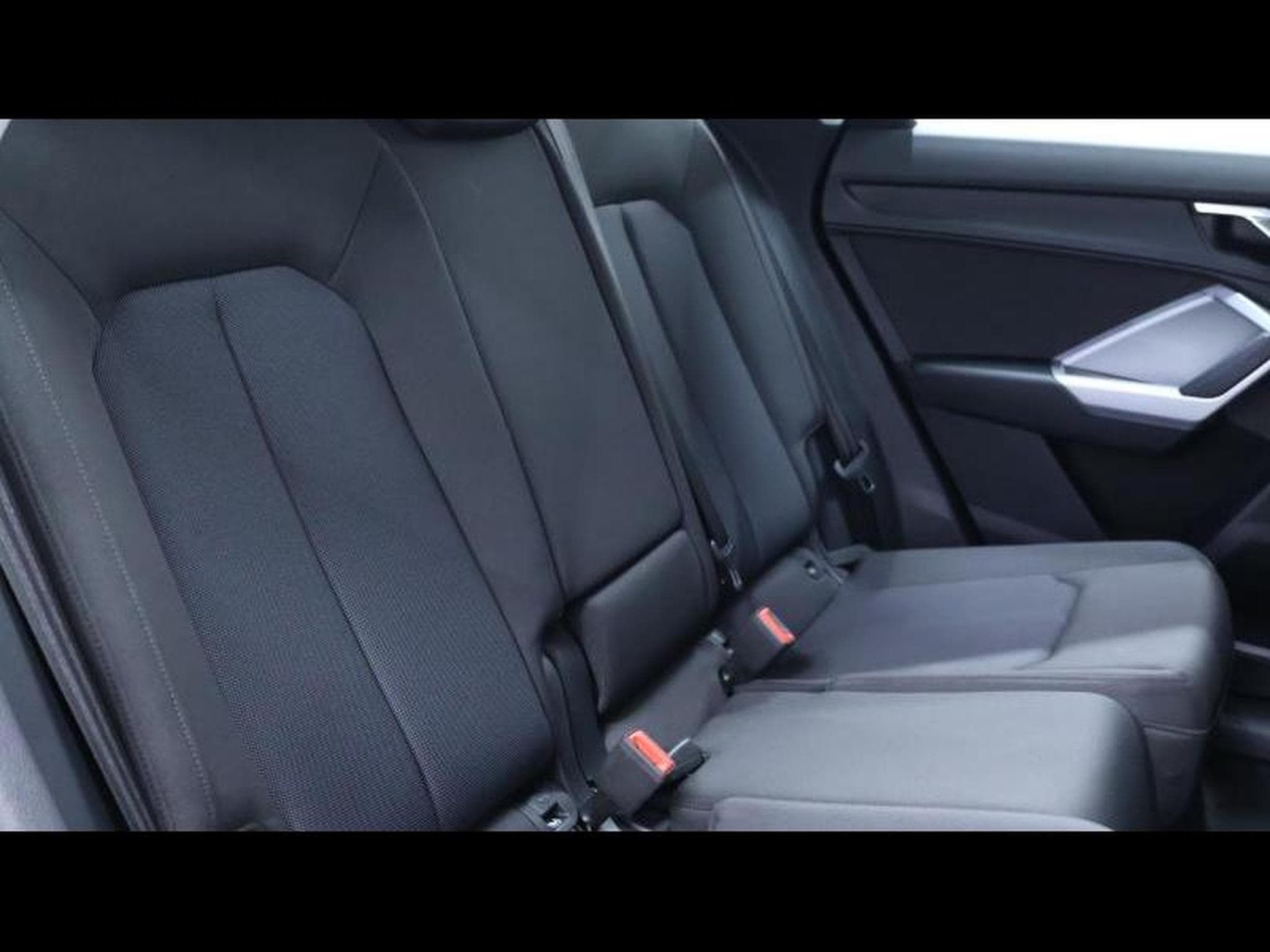 Audi Q3 35TFSI S-Line boite manuelle (2022) - Foto 15