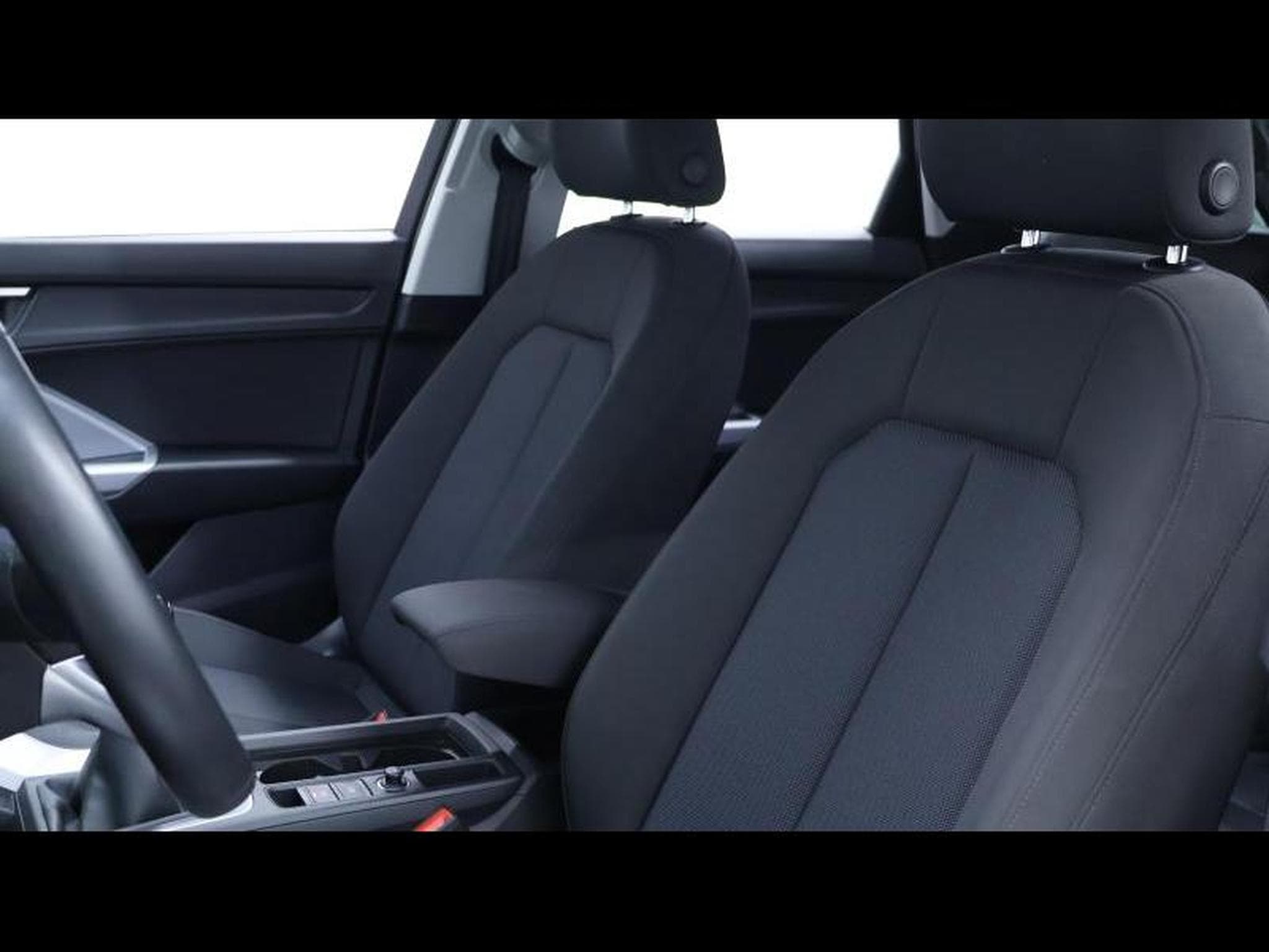 Audi Q3 35TFSI S-Line boite manuelle (2022) - Foto 17