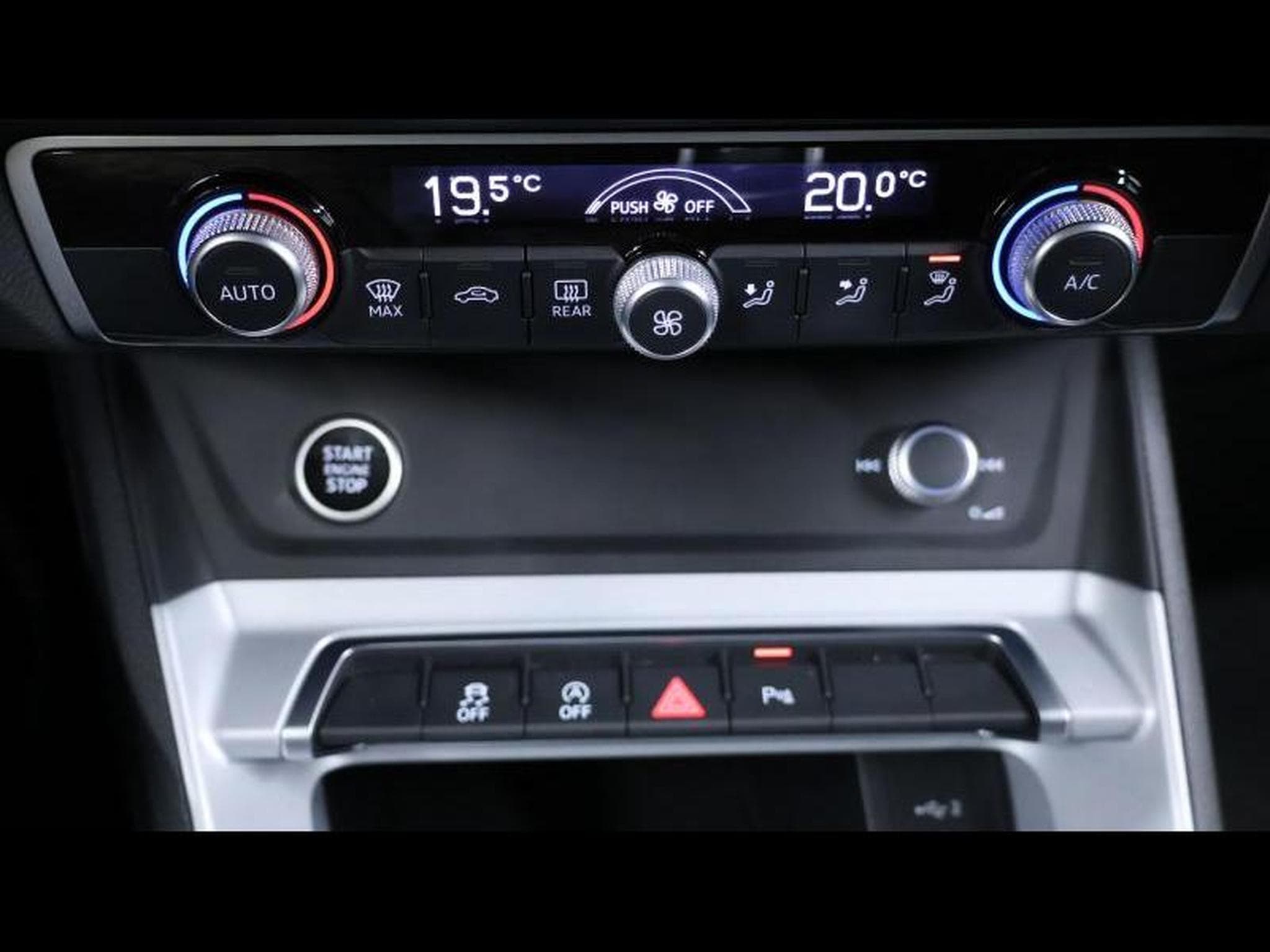 Audi Q3 35TFSI S-Line boite manuelle (2022) - Foto 27