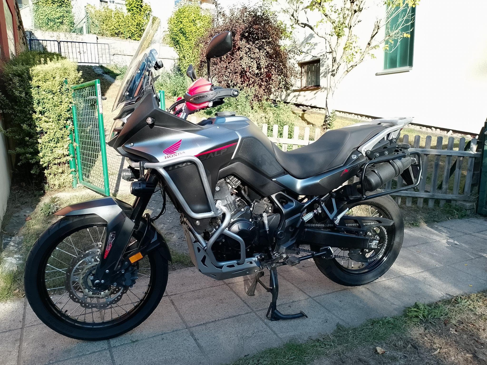 Honda Transalp XL750 (2023) - Foto 2