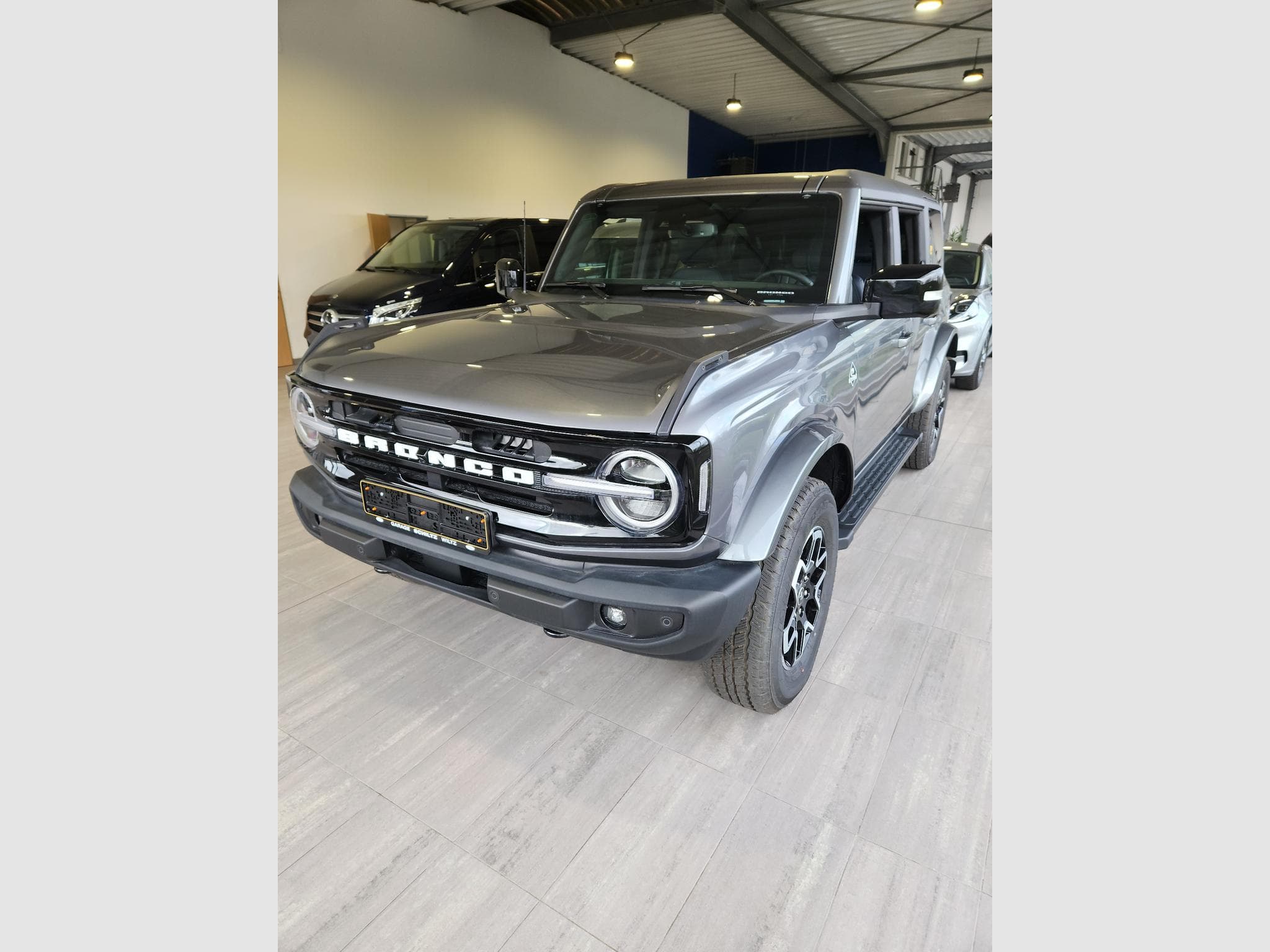 Ford Bronco 2.7i EcoBoost V6 OUTER BANKS (2026) - Foto 1
