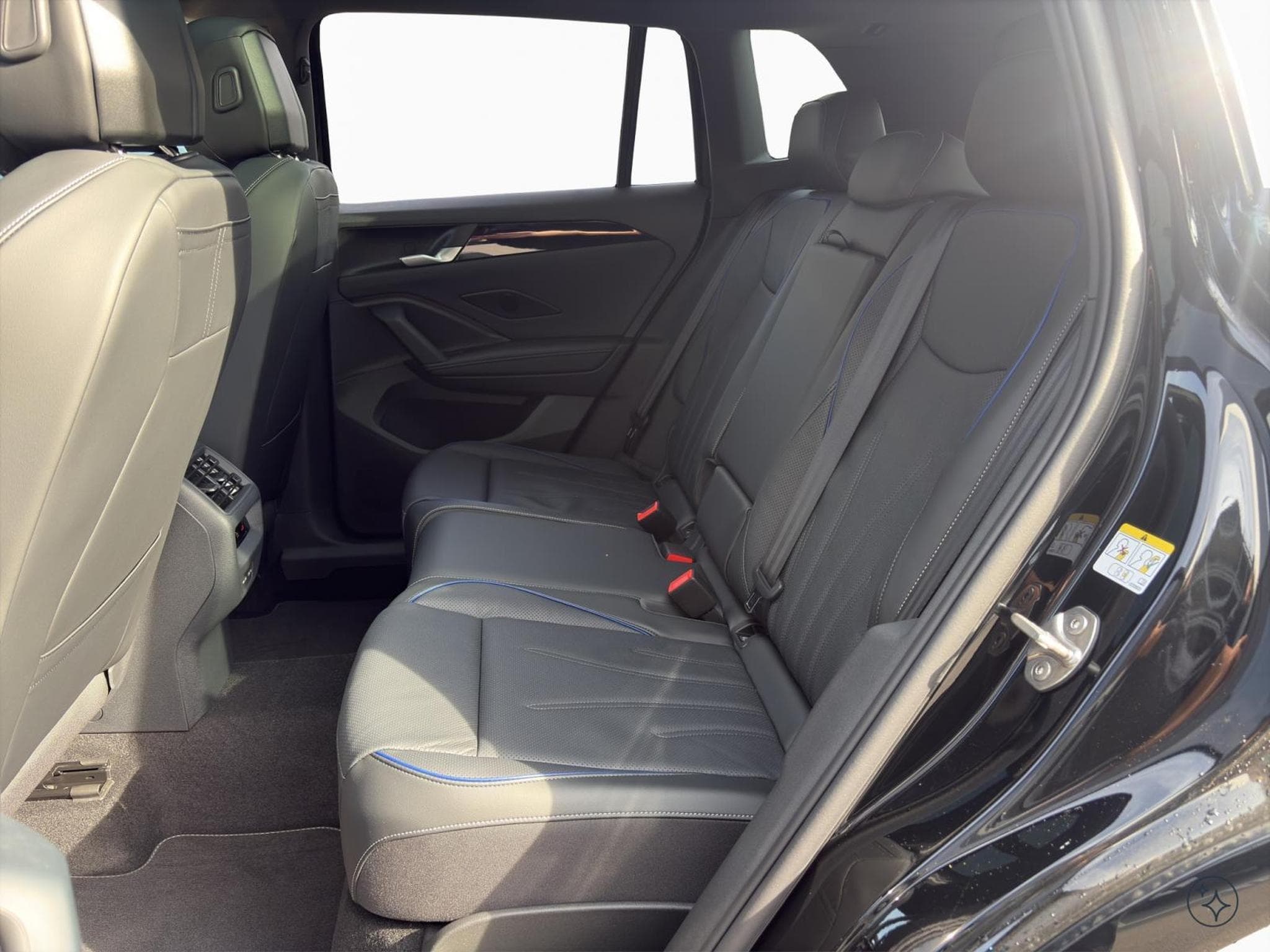 VW Tiguan R-Line (2026) - Photo 9