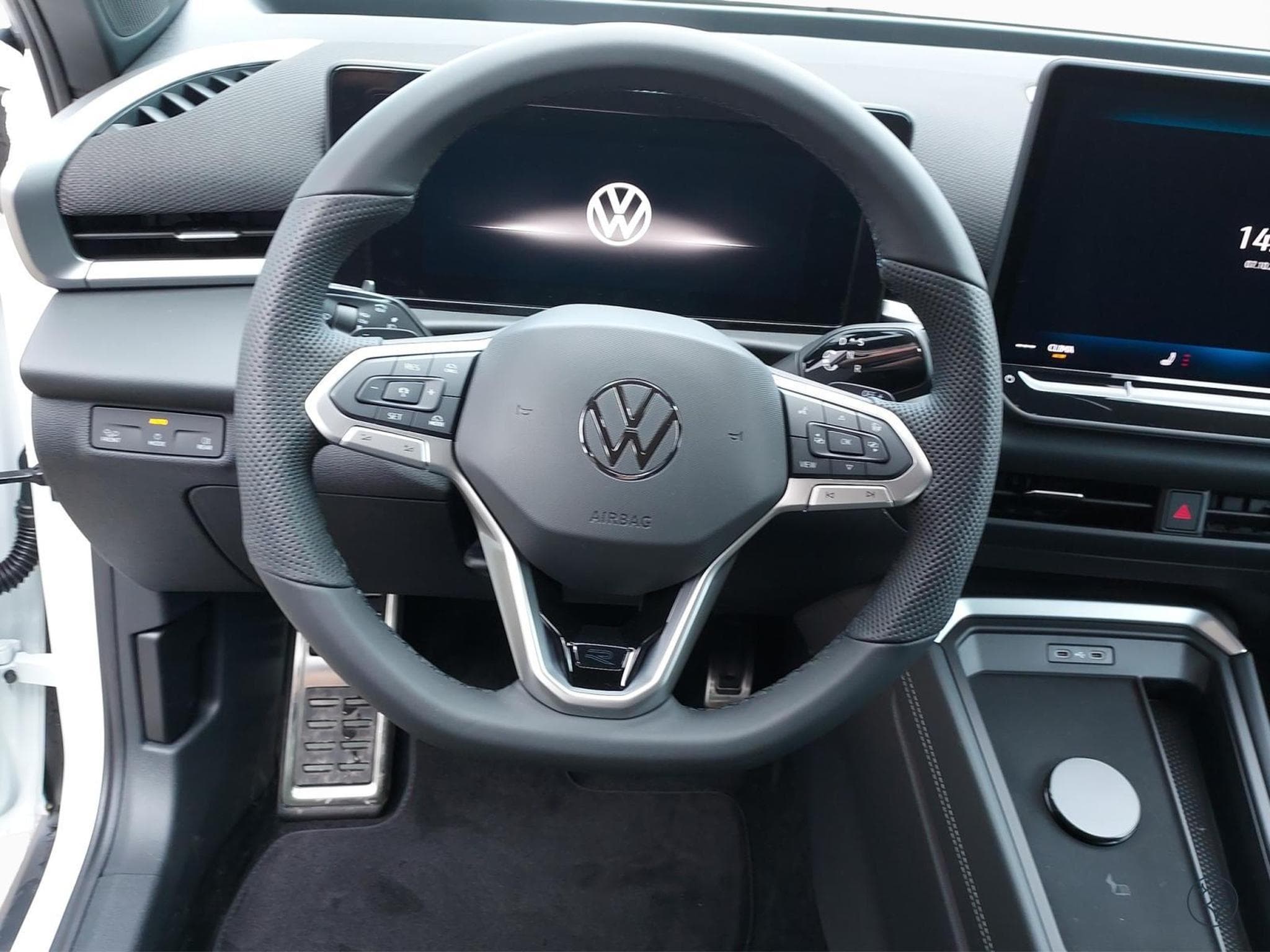 VW T-Roc R-Line (2026) - Photo 8