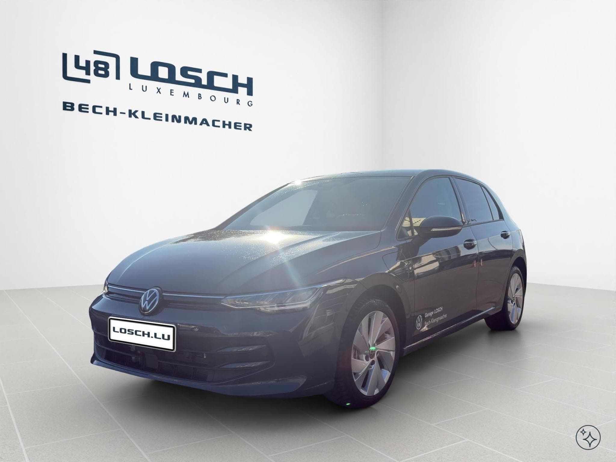 VW Golf Life Hybrid (2026) - Photo 1