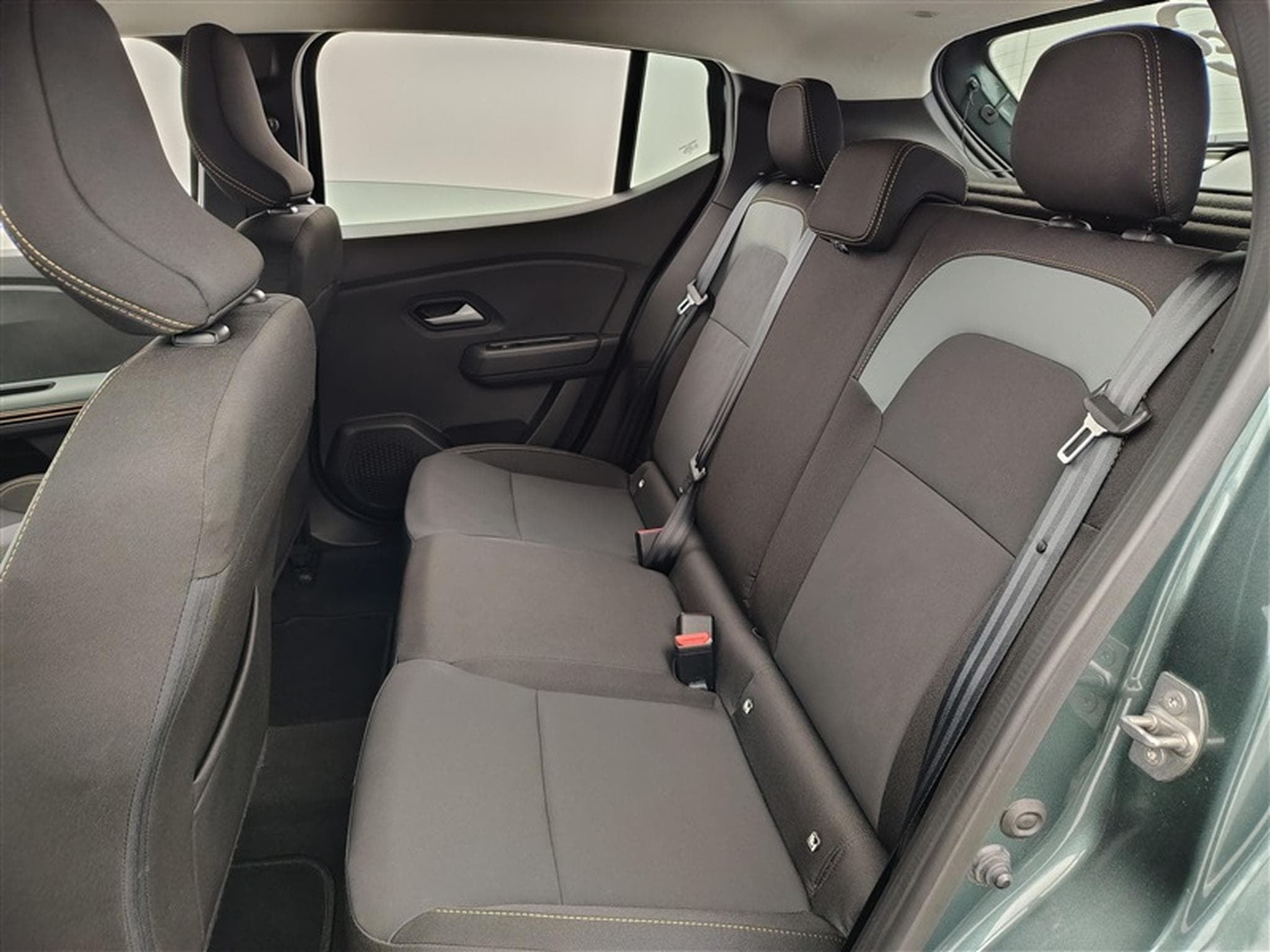 Dacia Sandero Stepway 1.0 TCe Extreme (2026) - Photo 13