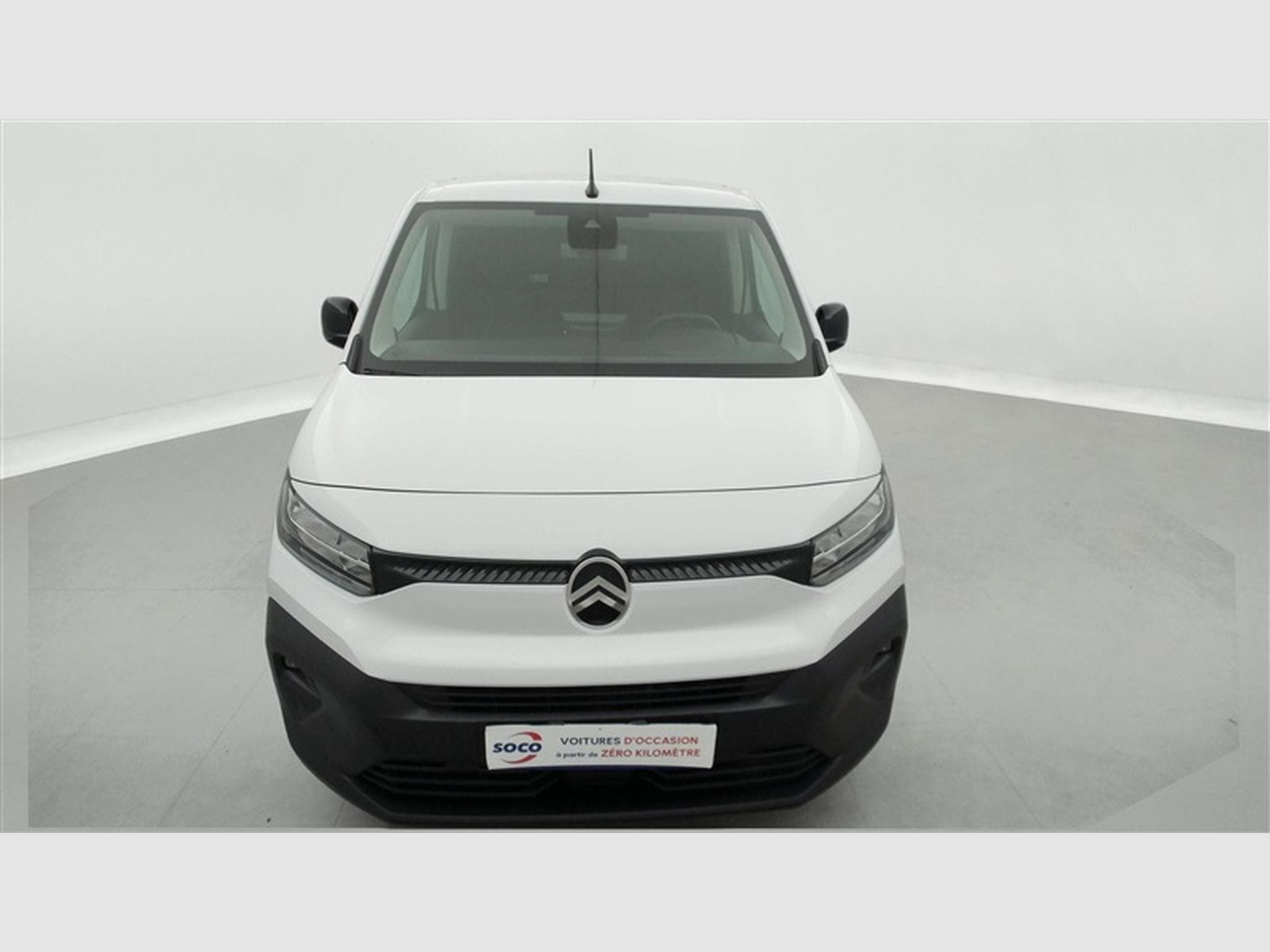 Citroen Berlingo 1.5 BlueHDi 100cv XL CLIM / BLUETOOTH (2025) - Photo 4