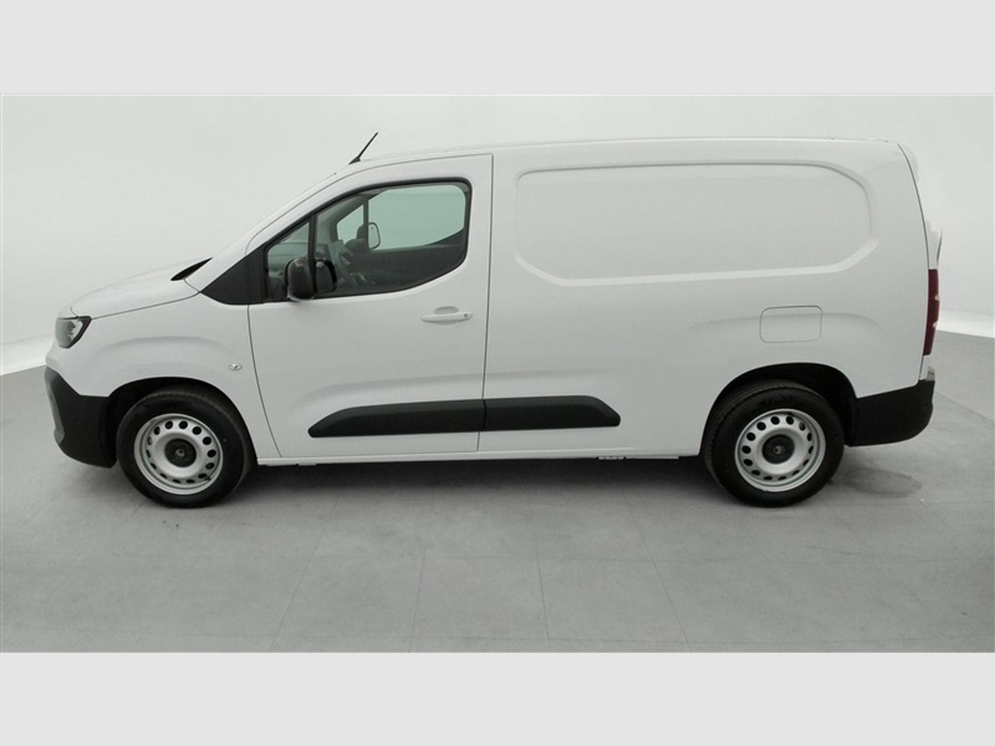 Citroen Berlingo 1.5 BlueHDi 100cv XL CLIM / BLUETOOTH (2025) - Photo 3