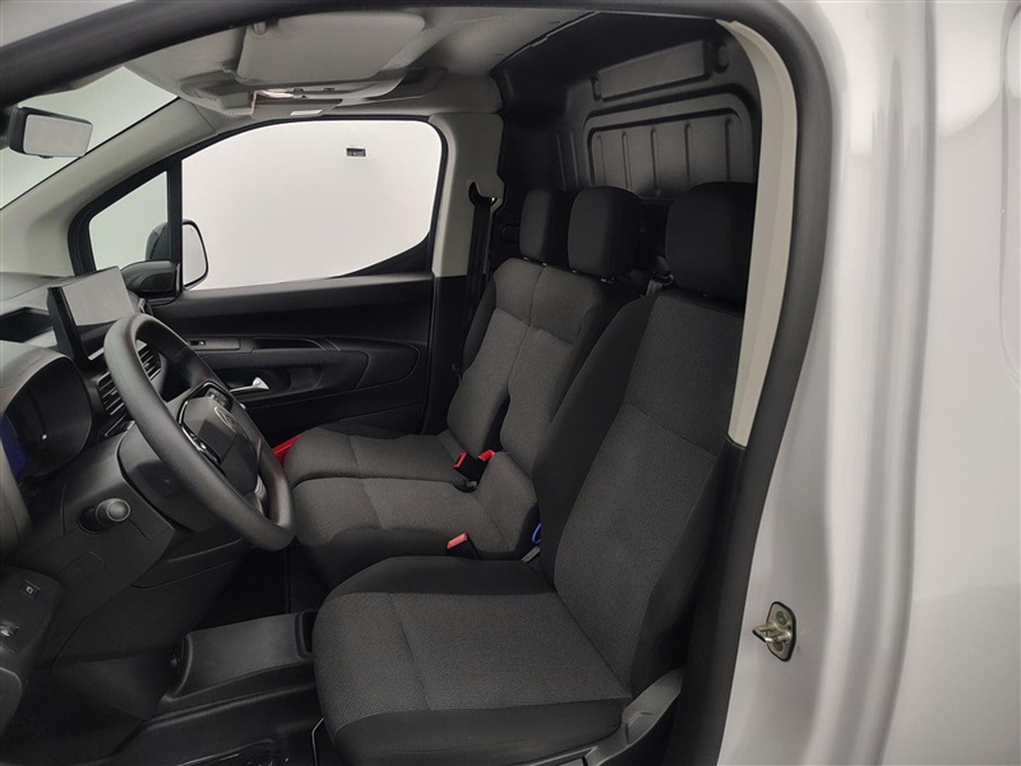 Citroen Berlingo 1.5 BlueHDi 100cv XL CLIM / BLUETOOTH (2025) - Photo 7