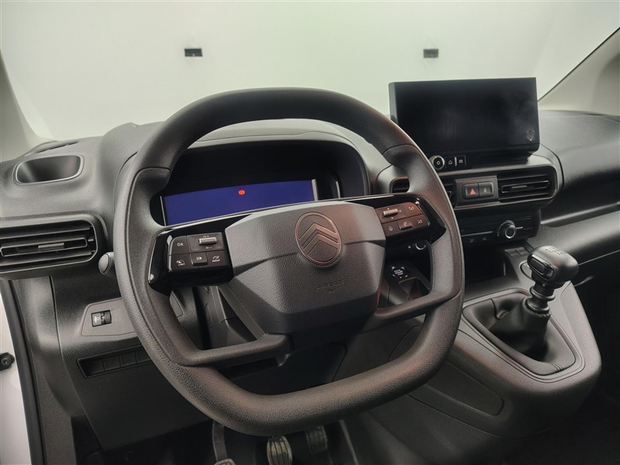 Citroen Berlingo 1.5 BlueHDi 100cv XL CLIM / BLUETOOTH (2025) - Photo 9
