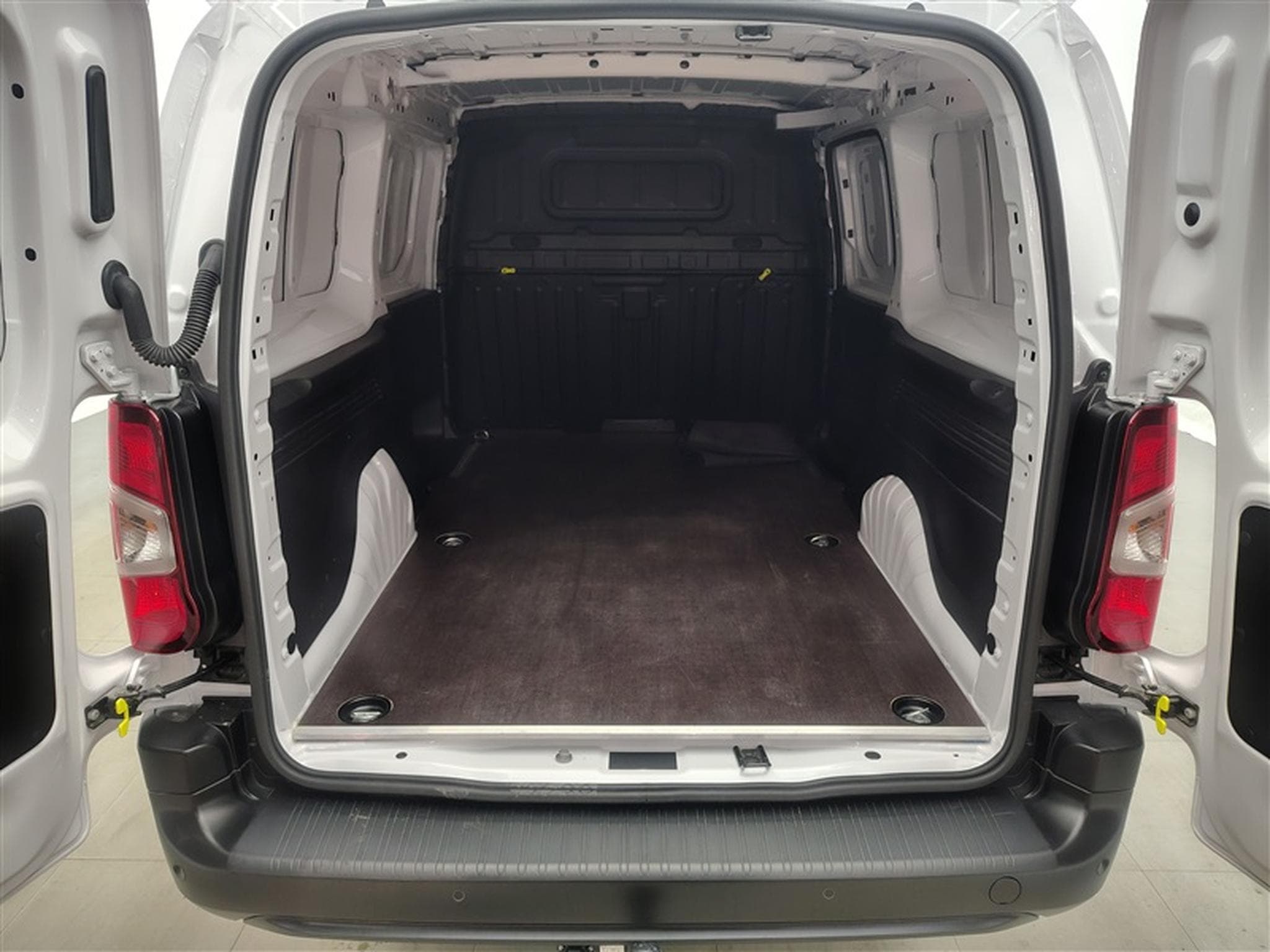 Citroen Berlingo 1.5 BlueHDi 100cv XL CLIM / BLUETOOTH (2025) - Photo 14
