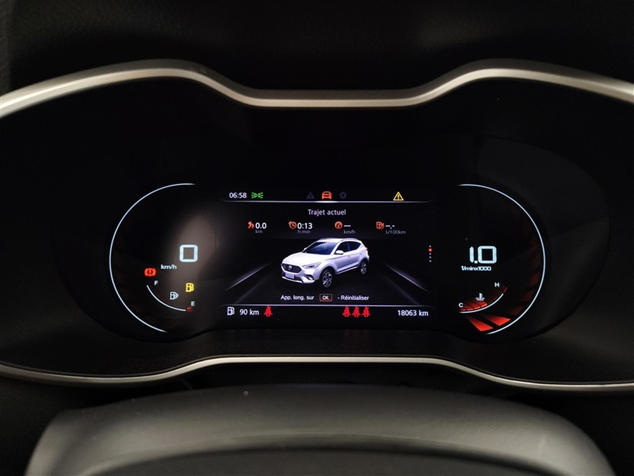 MG ZS Luxury *CAMERA 360/CARPLAY/CRUISE/CLIM* (2024) - Photo 10