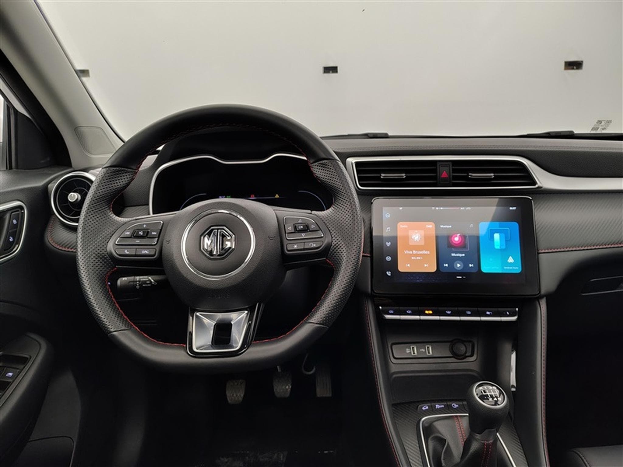 MG ZS Luxury *CAMERA 360/CARPLAY/CRUISE/CLIM* (2024) - Photo 9