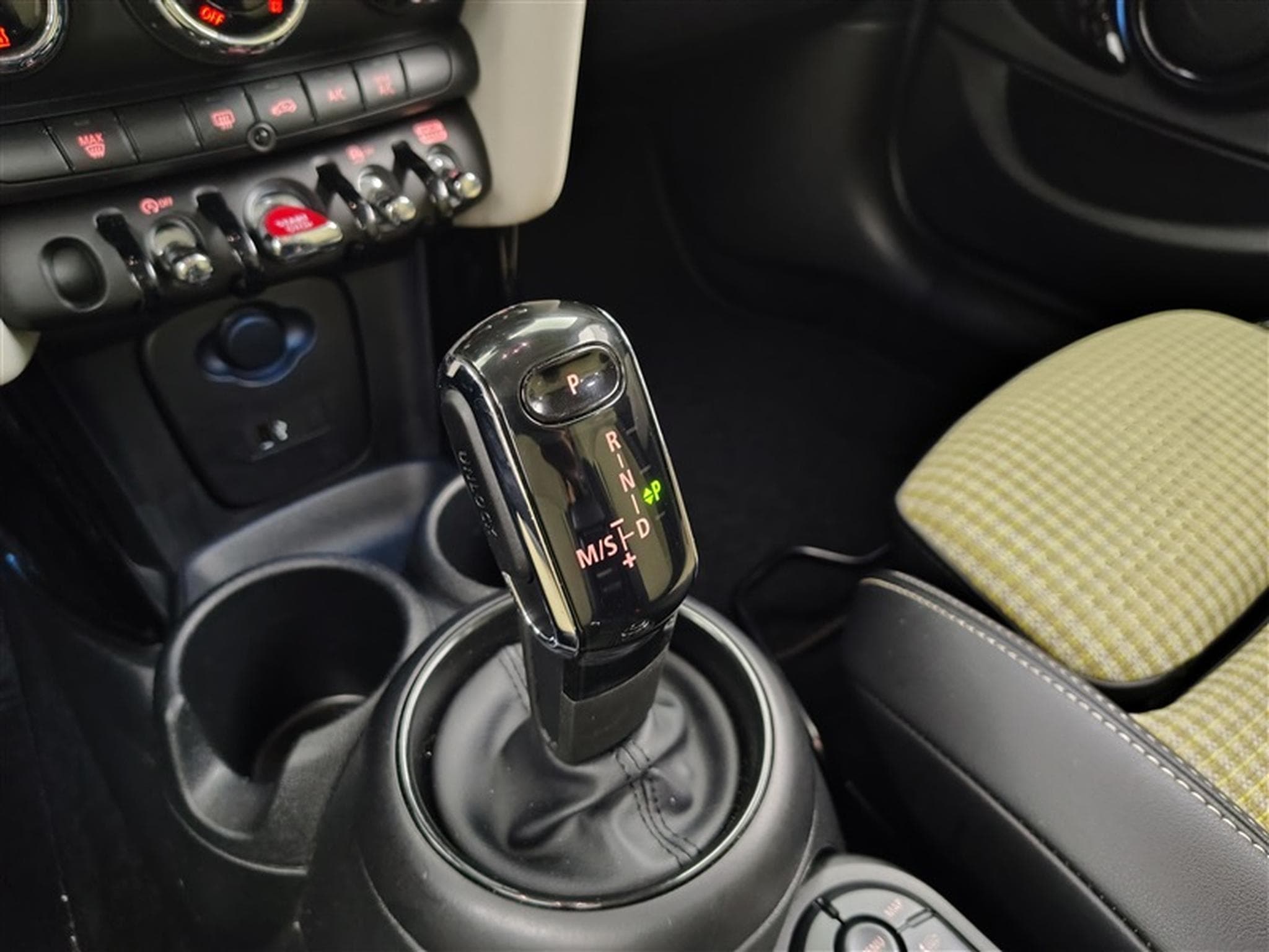 MINI Cooper 1.5A Cooper DCT S-CUIR / CARPLAY / FULL LED (2023) - Photo 12